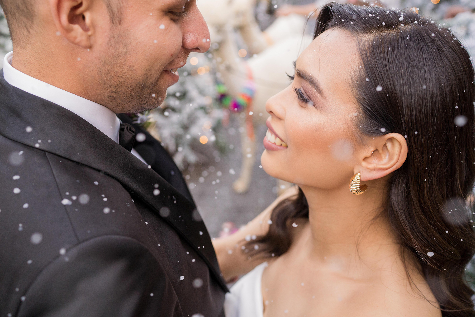 Ara Jorge Elegant Traditional Wedding Gold Hat Photography 039