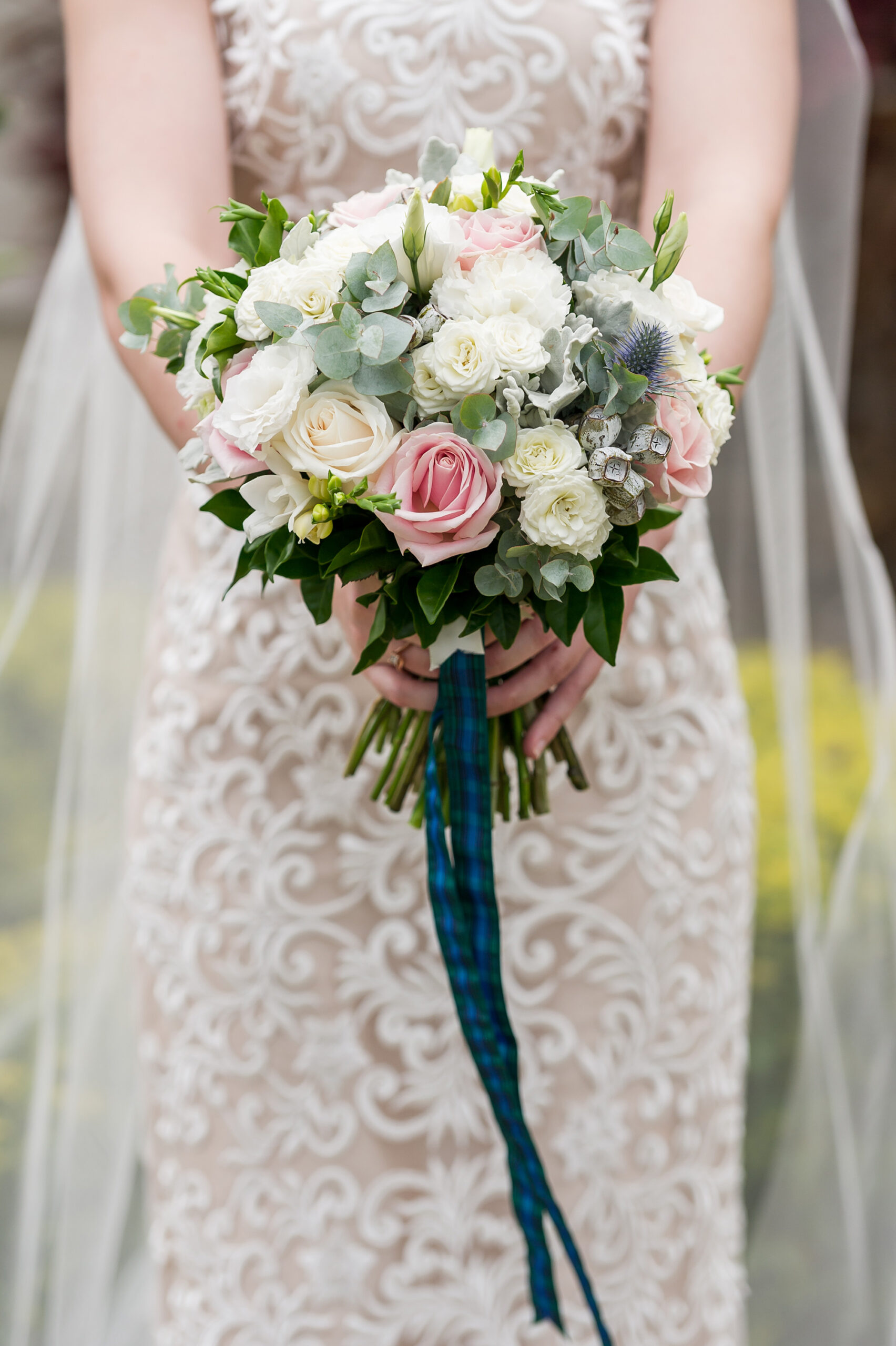 Ashleigh_Daniel_Classic-Wedding_008