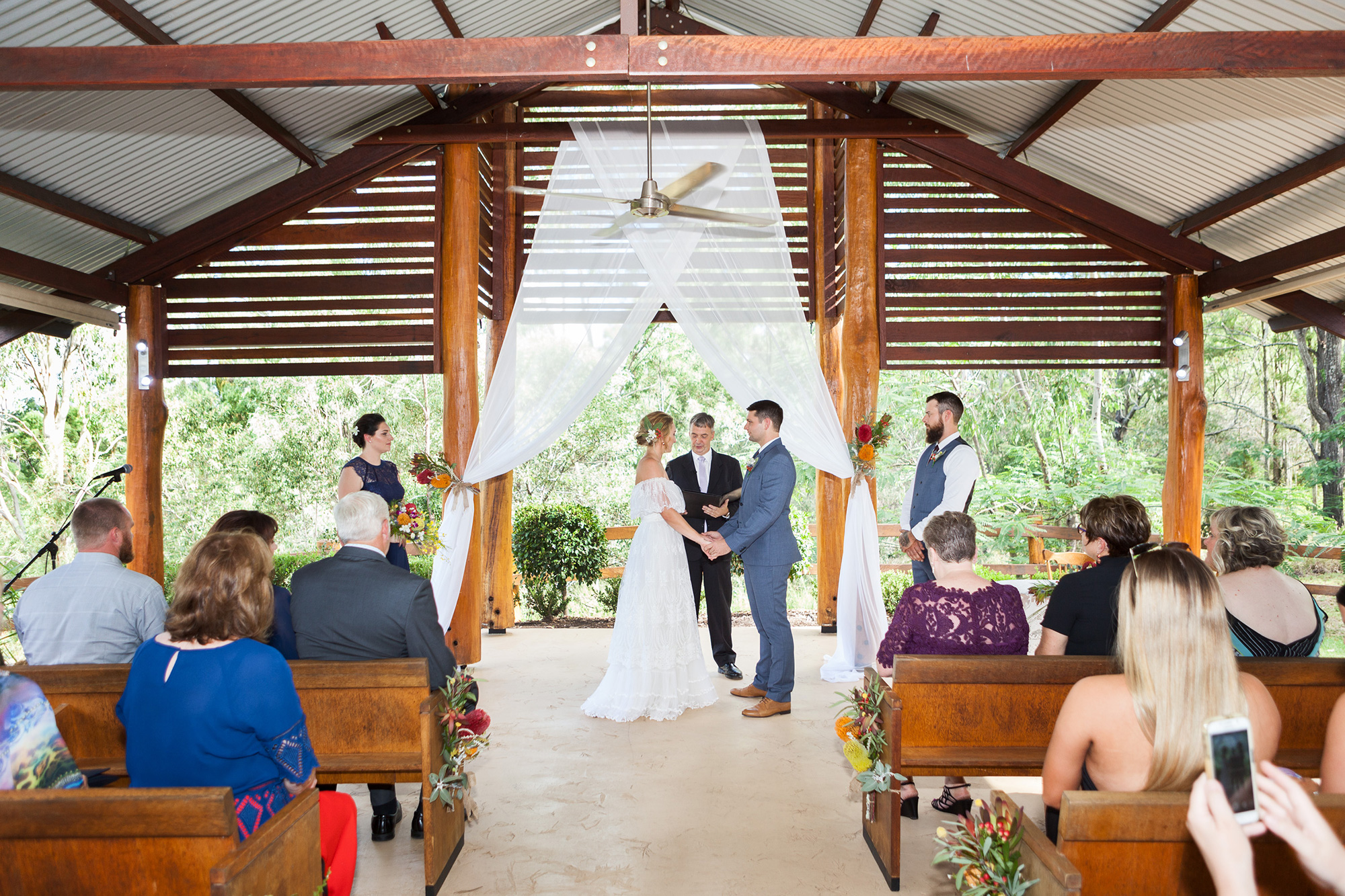 Asta_Joel_Rustic-Chic-Wedding_015