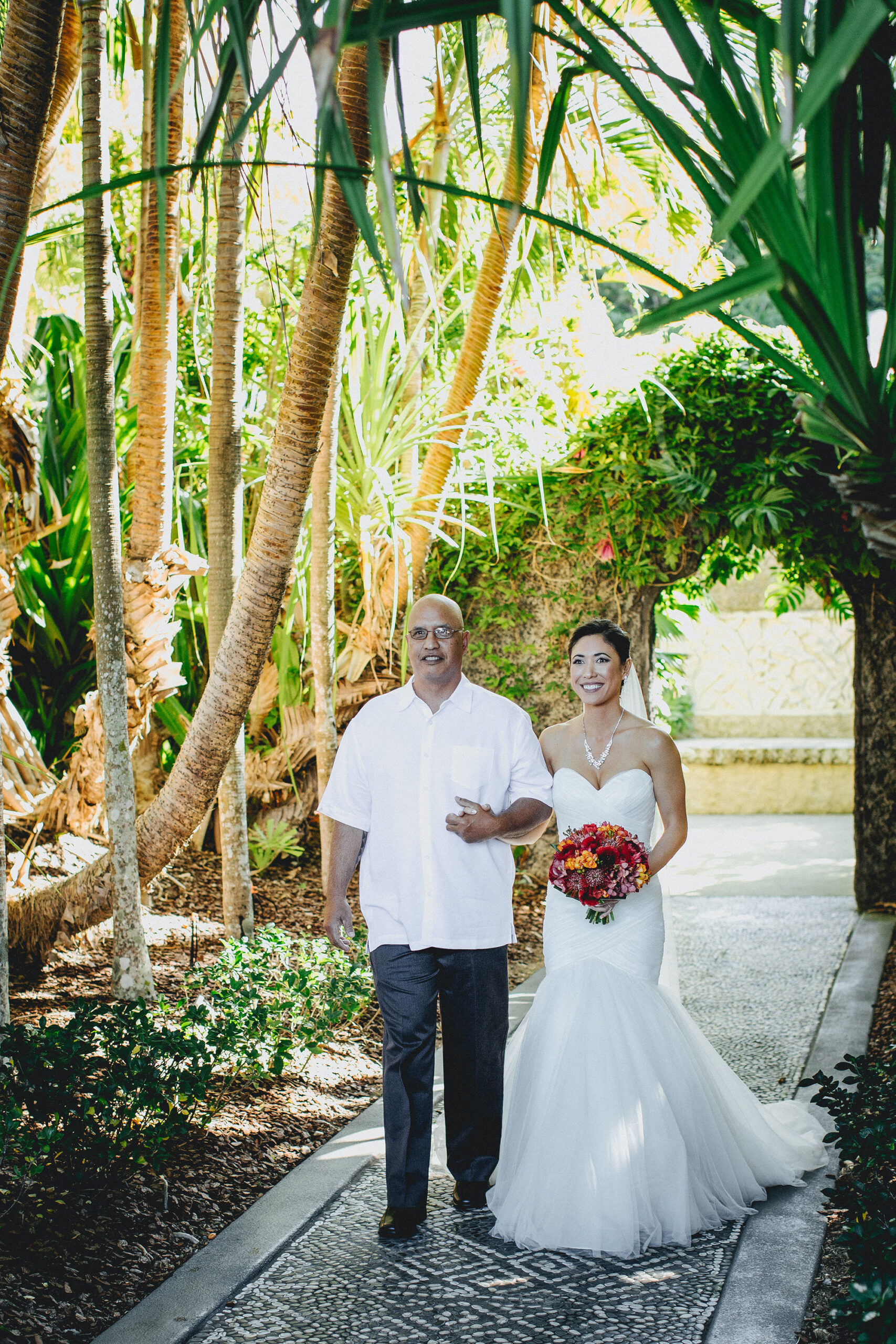 Aundrea_Dan_Tropical-Chic-Wedding_028