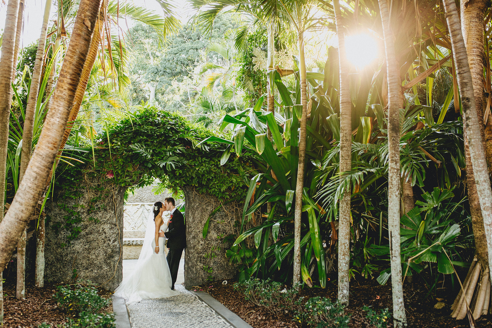 Aundrea_Dan_Tropical-Chic-Wedding_036