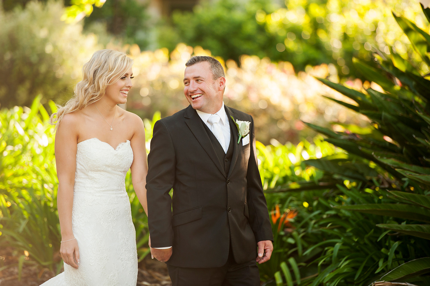 Beccy_Paul_Romantic-White-Wedding_028