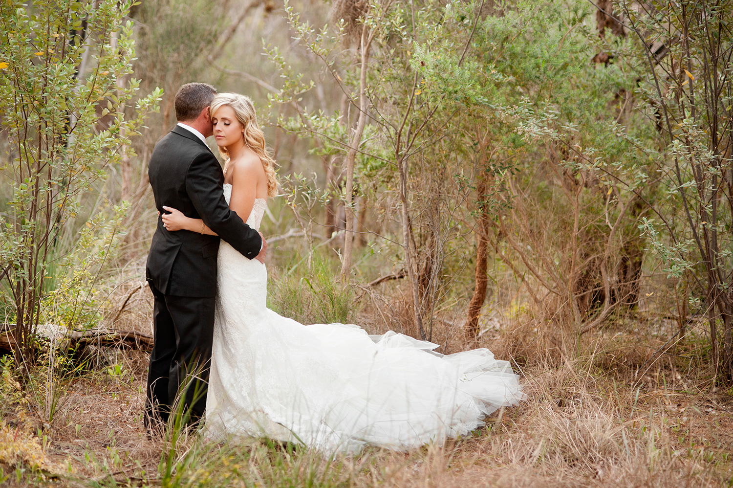 Beccy_Paul_Romantic-White-Wedding_040