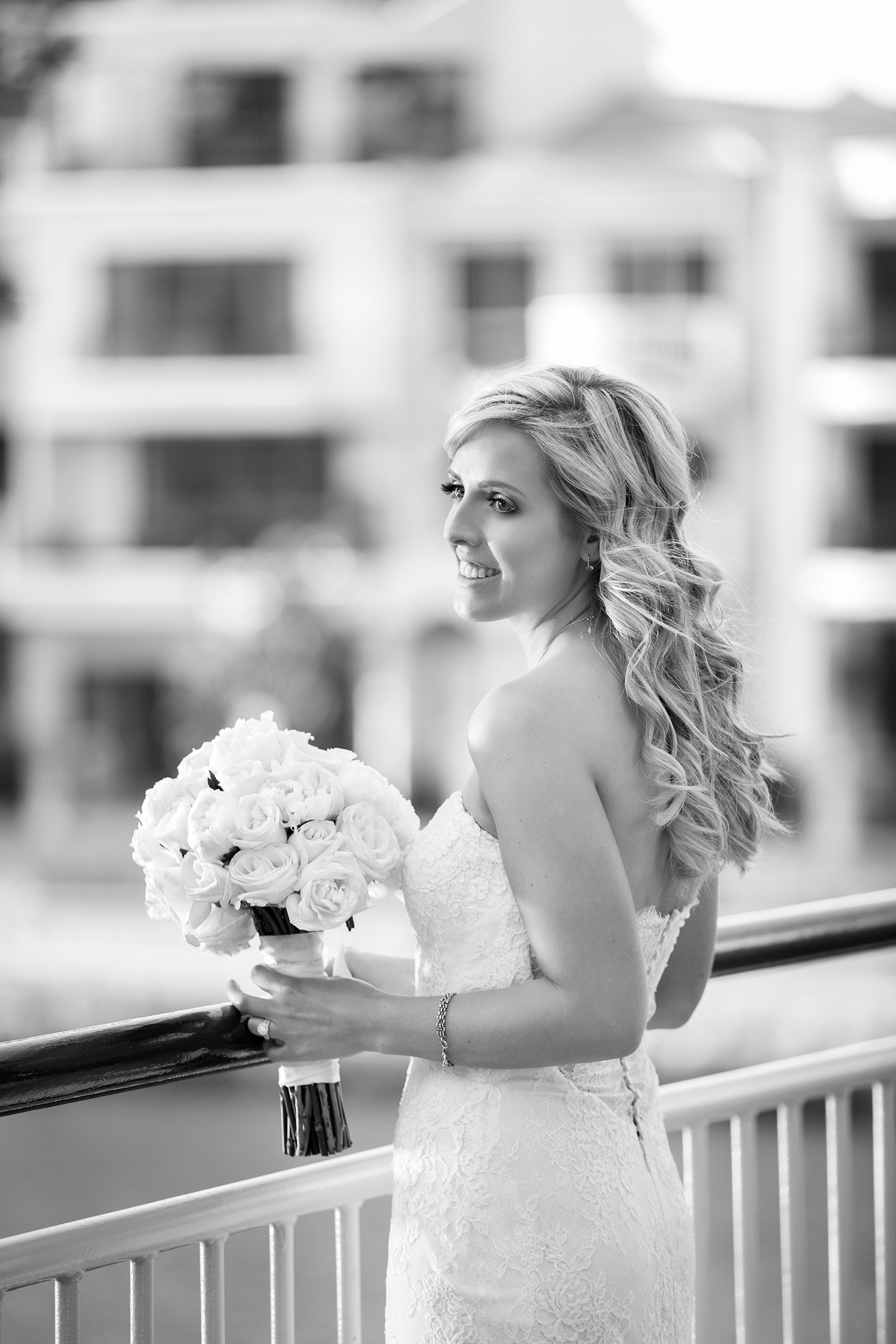 Beccy_Paul_Romantic-White-Wedding_SBS_020