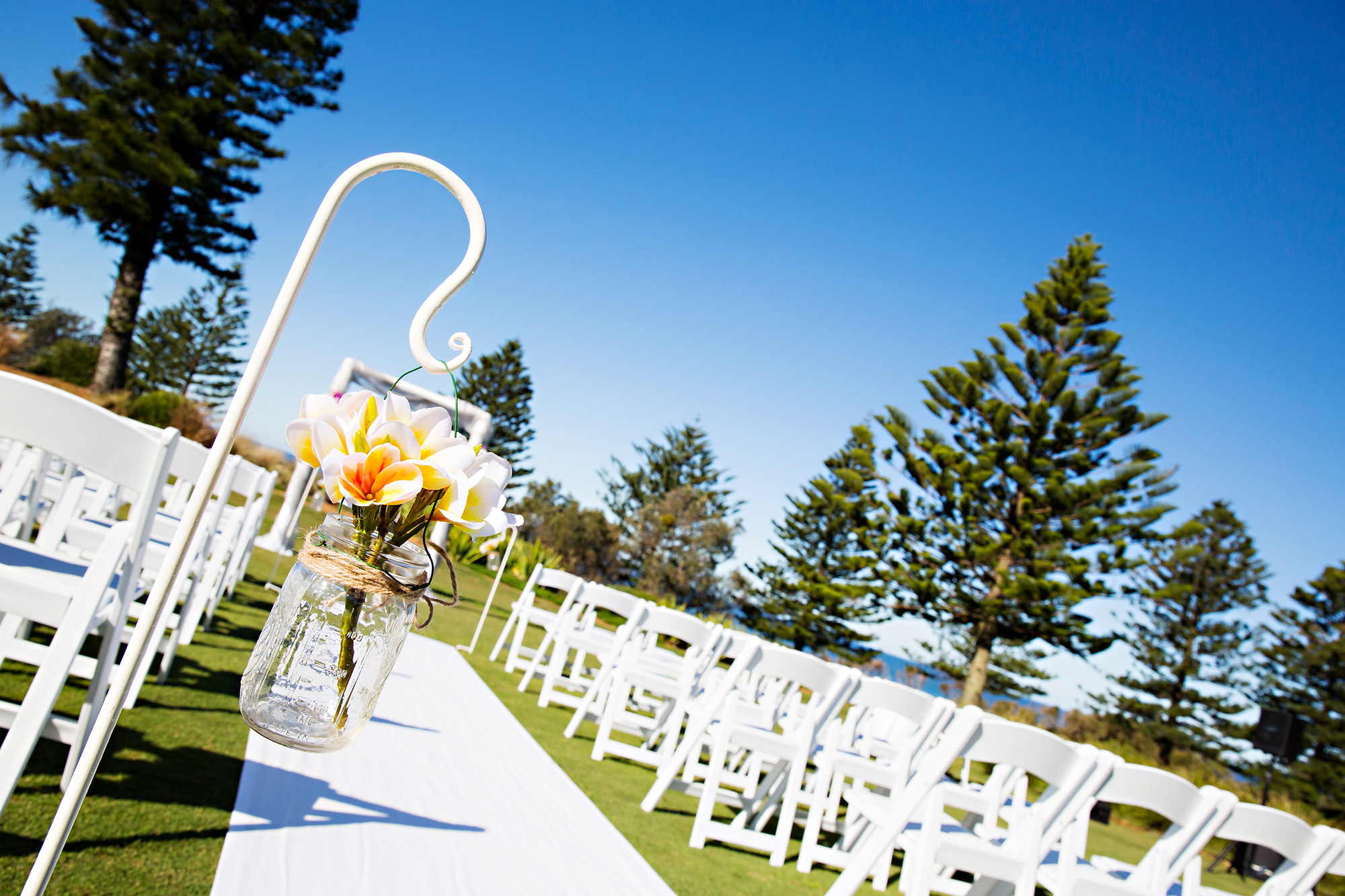 Briannon_Aaron_Shelly-Beach-Wedding_002