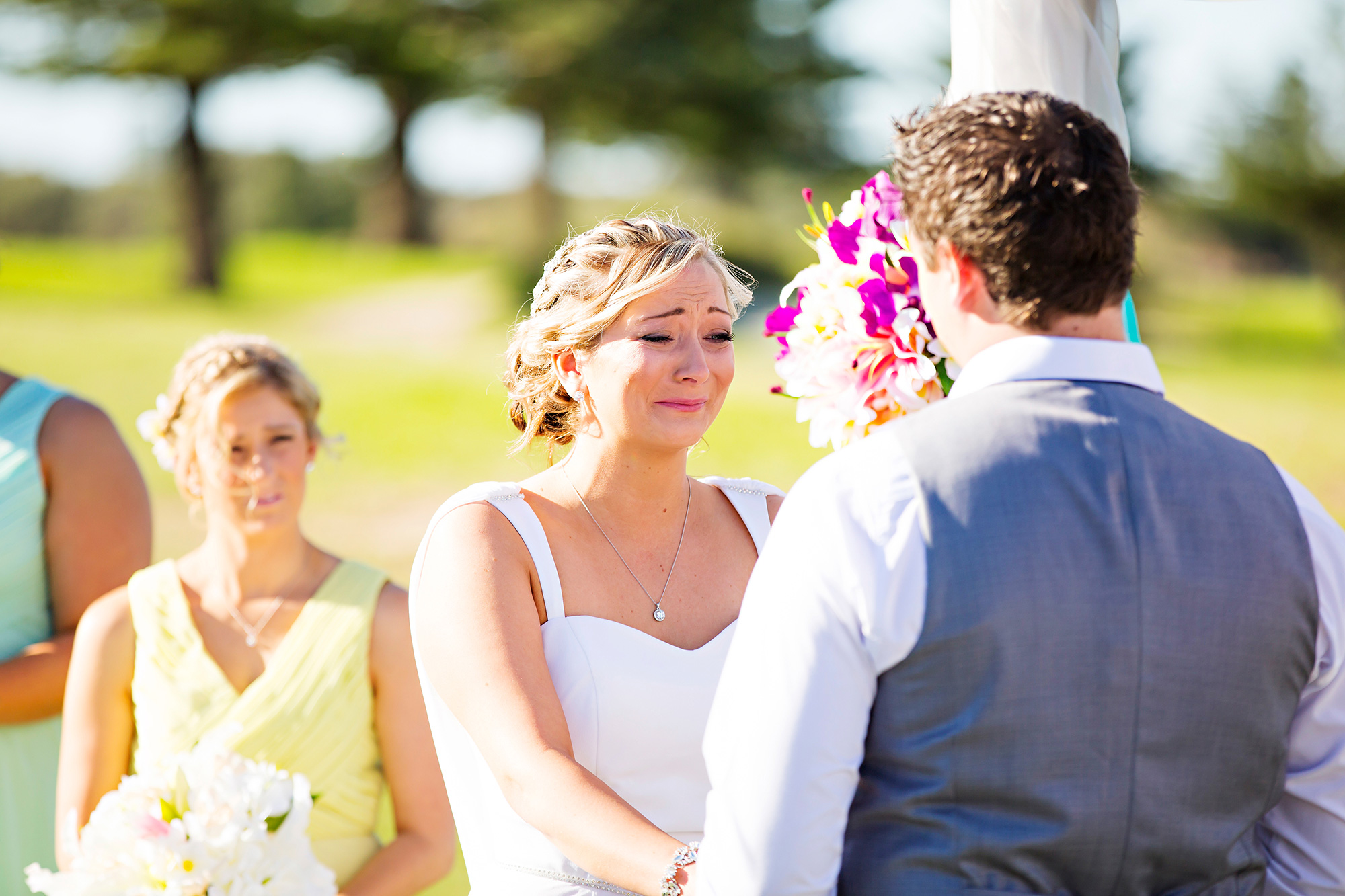 Briannon_Aaron_Shelly-Beach-Wedding_009