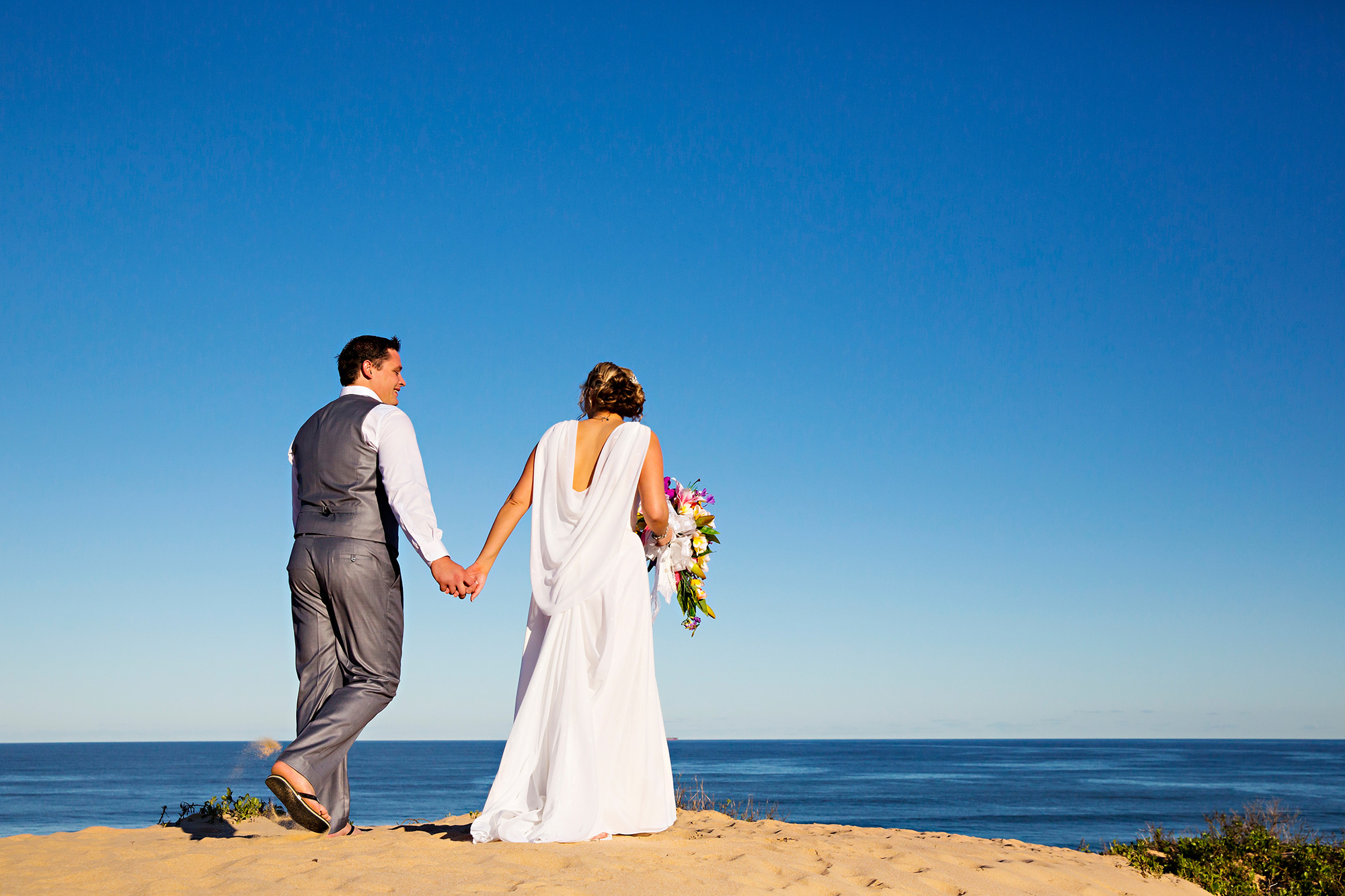 Briannon_Aaron_Shelly-Beach-Wedding_013