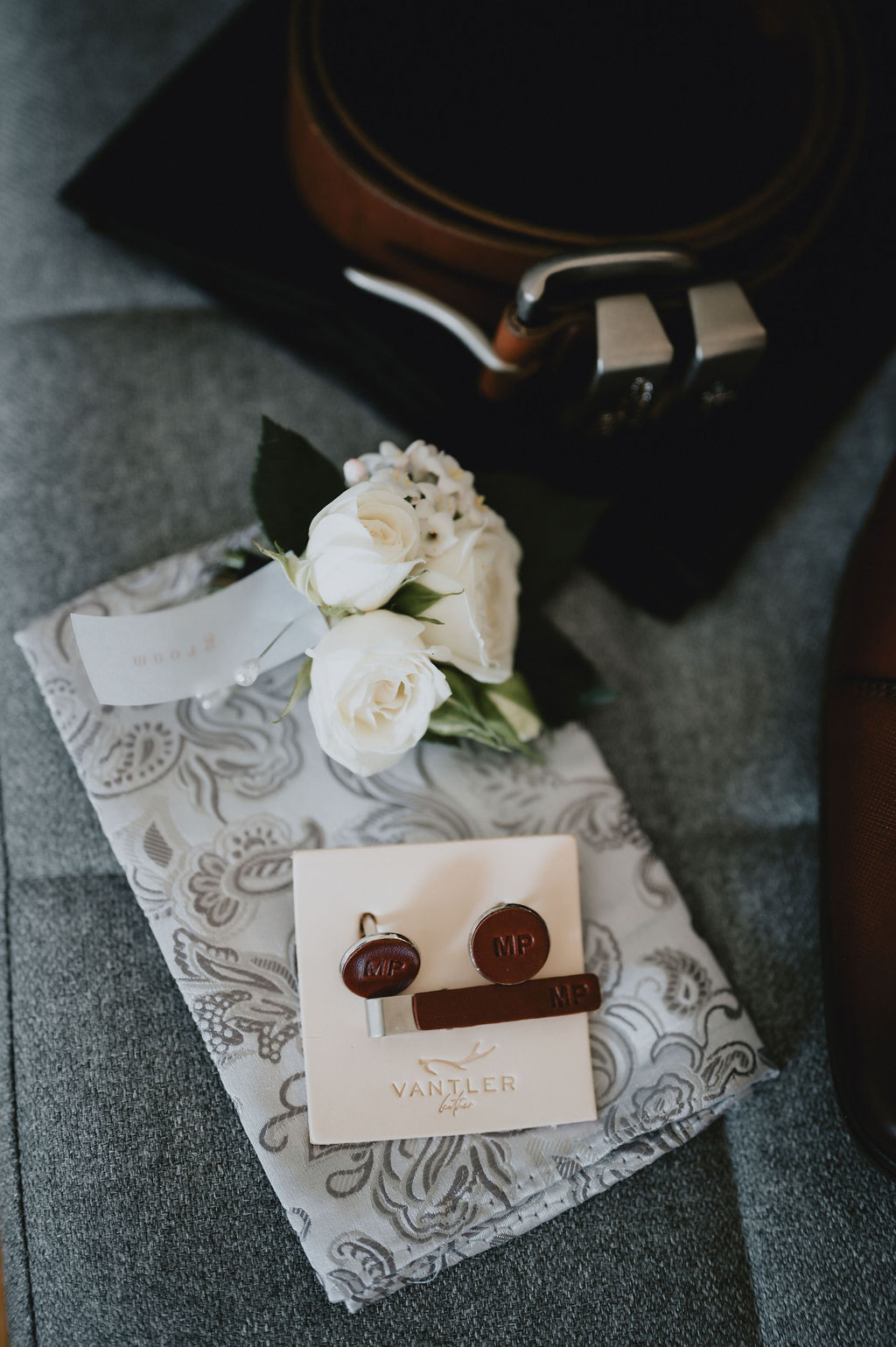 Brookleigh Estate Marquee Wedding Confetti and Co Amy Skinner Photography Gaby Mark 01