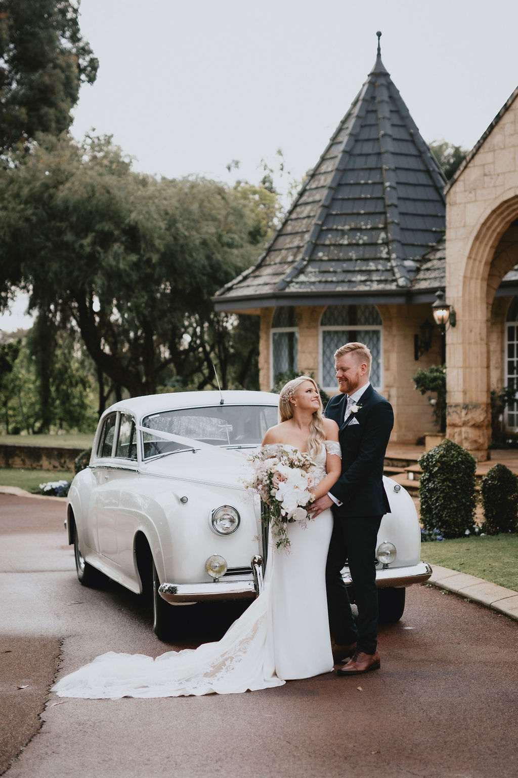 Brookleigh Estate Marquee Wedding Confetti and Co Amy Skinner Photography Gaby Mark 42