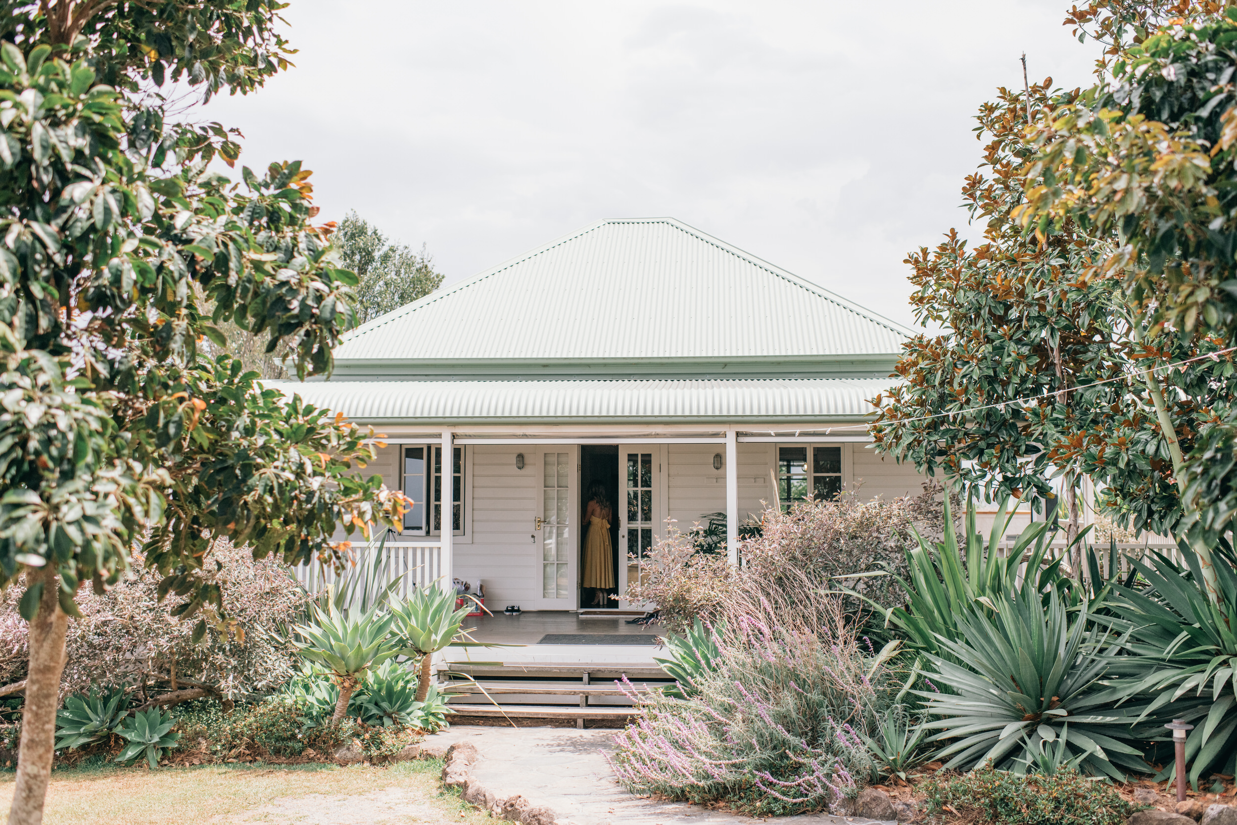 Byron View Farm Wedding Photos by Figtree Wedding Photography Kylie Jonathan 11