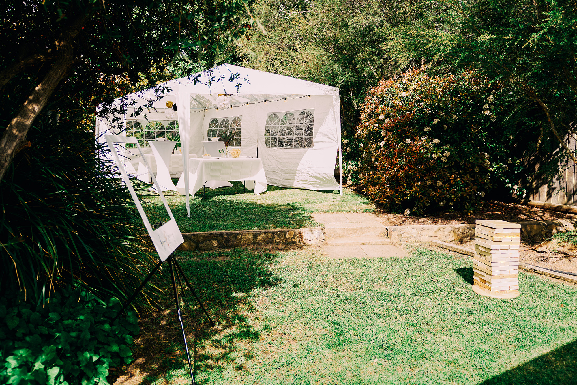 Byron Jeremy Modern Garden Wedding Lydia Downe Photography FAV 006