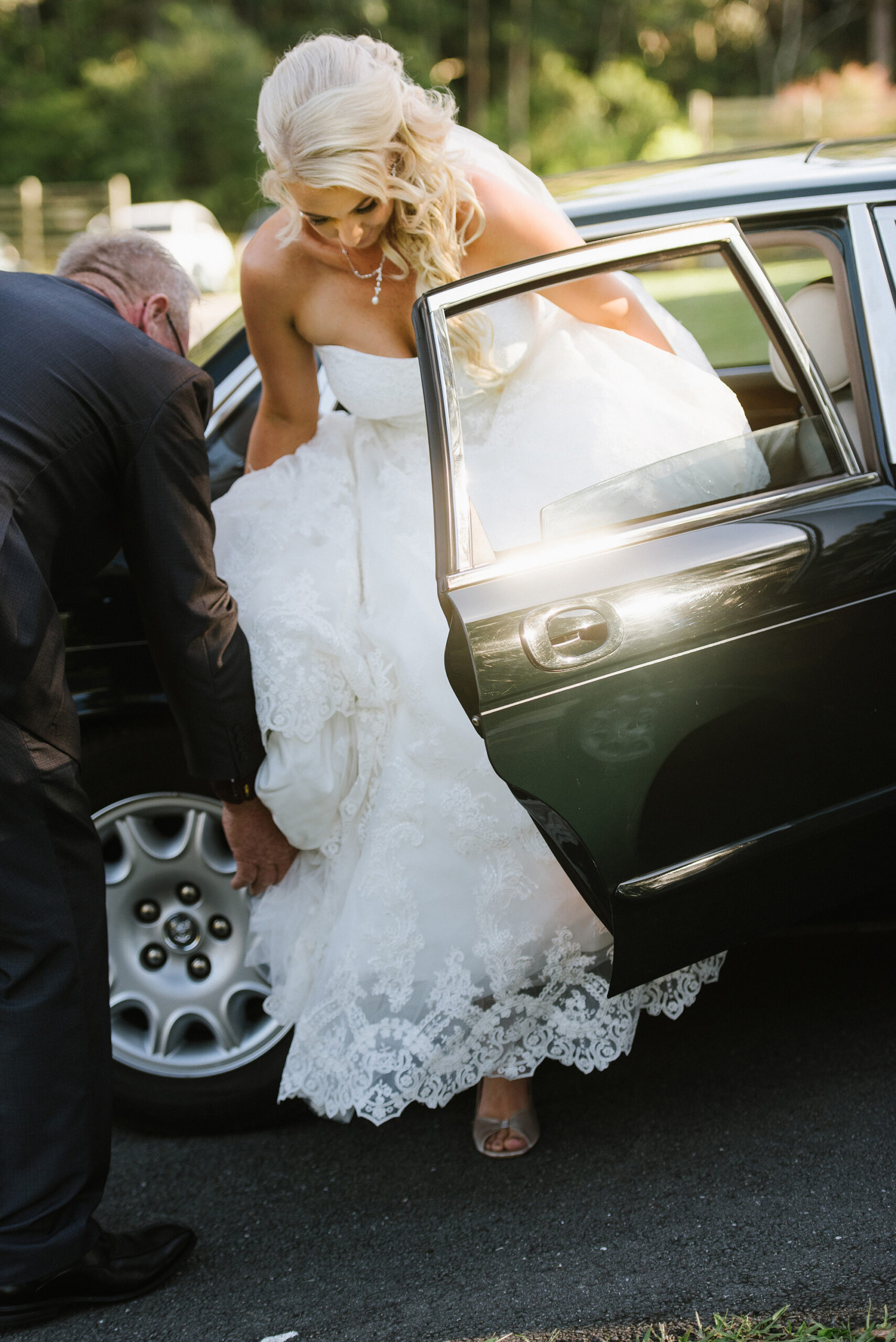 Caitlin_Adrian_Romantic-Wedding_009