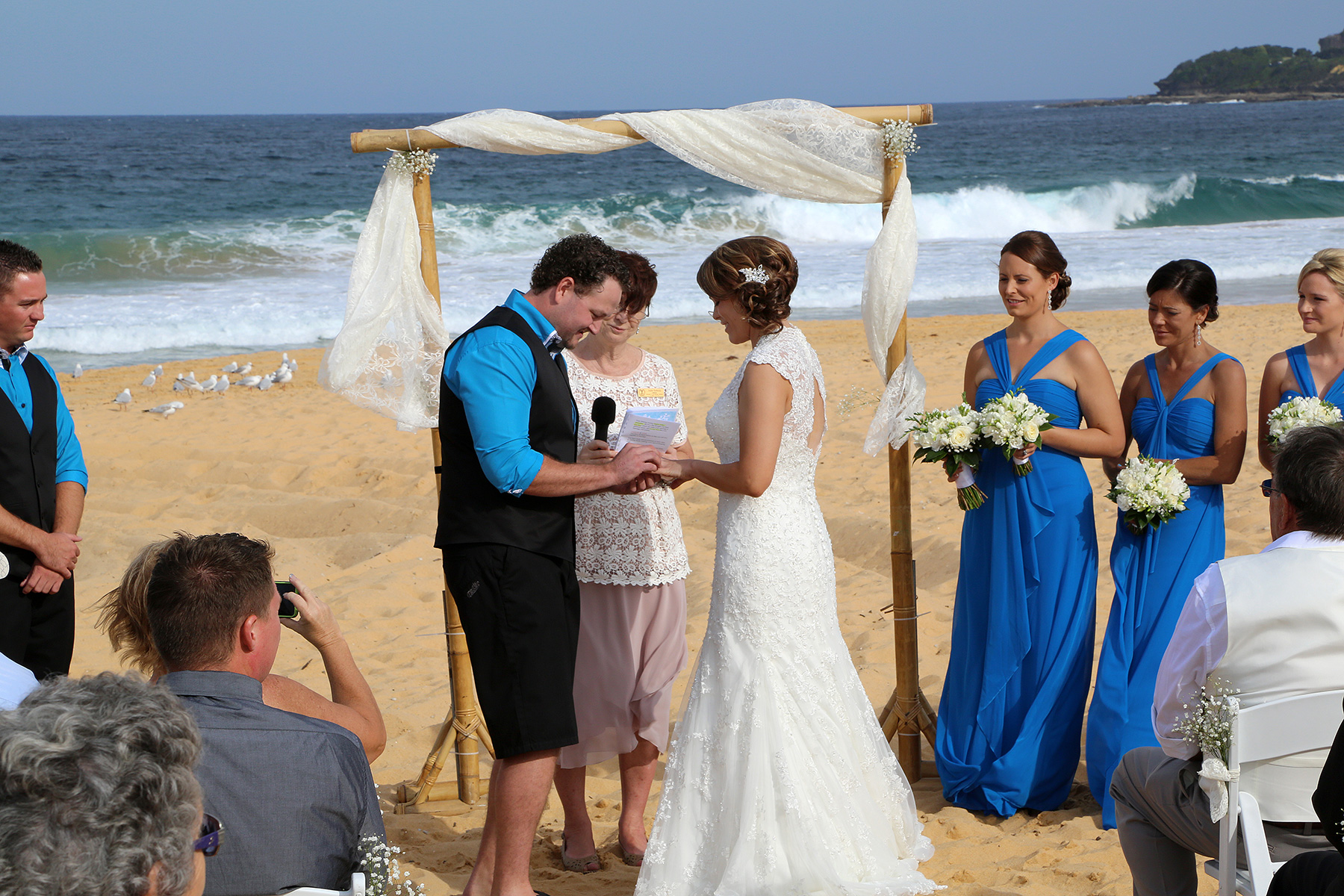Catherine_Grant_Beach-Wedding_003
