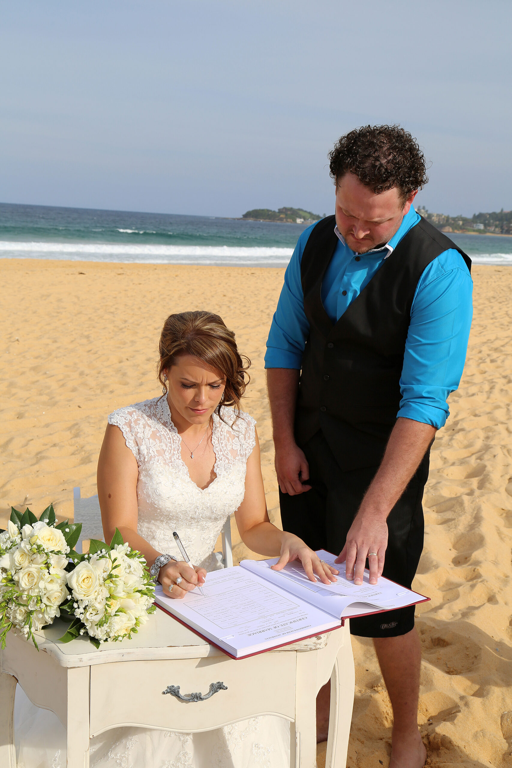 Catherine_Grant_Beach-Wedding_004