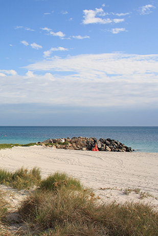 Charlotte_Ben_Beach-Wedding_309_021