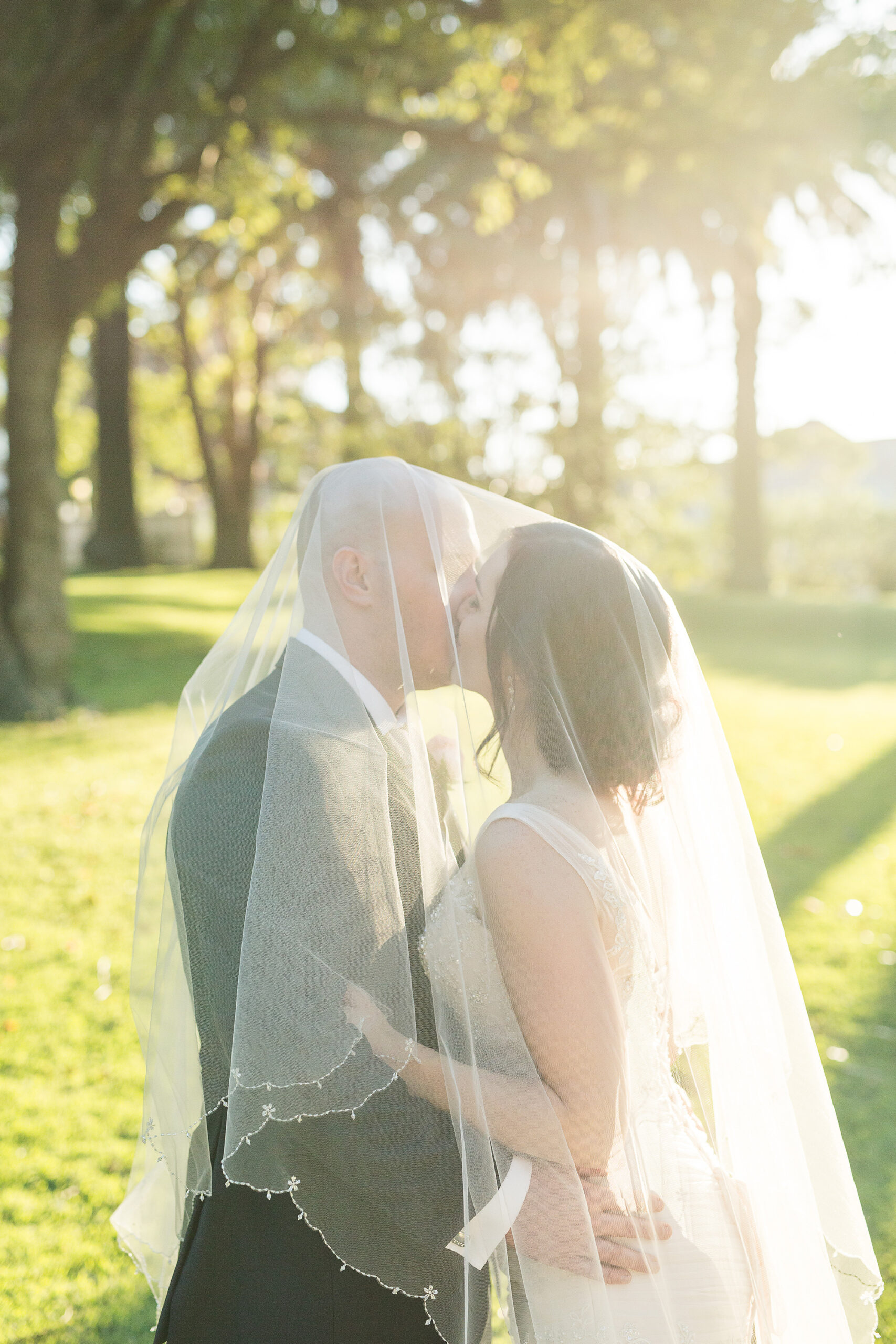 Holiday fling sparks a modern vintage wedding for Cheyenne