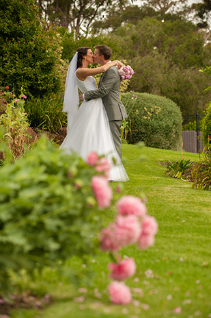 Christie_Adrian_Garden-Wedding_309_025