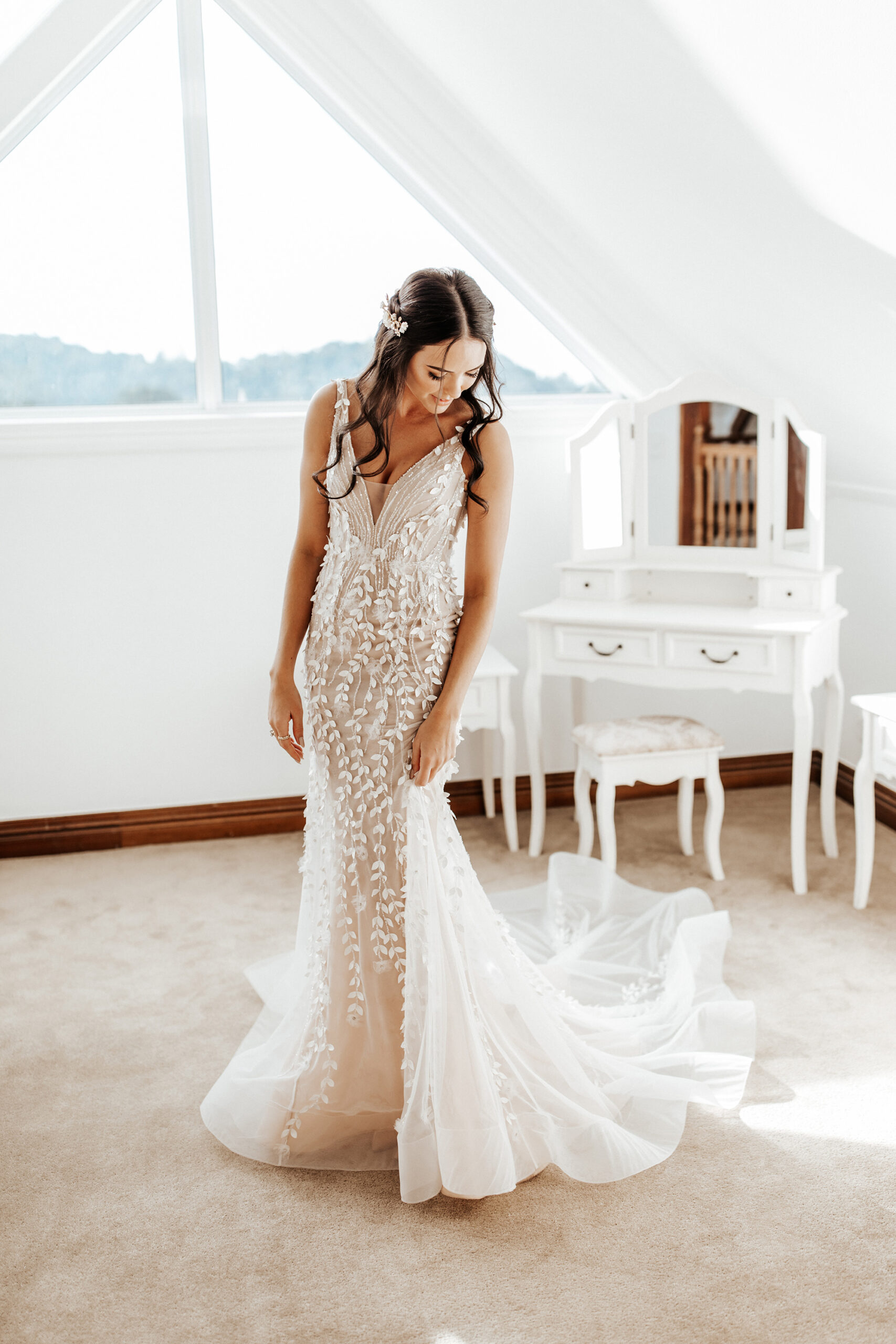 Danielle Adam Luxury Winery Wedding Nicola Lemmon FAV 018 scaled