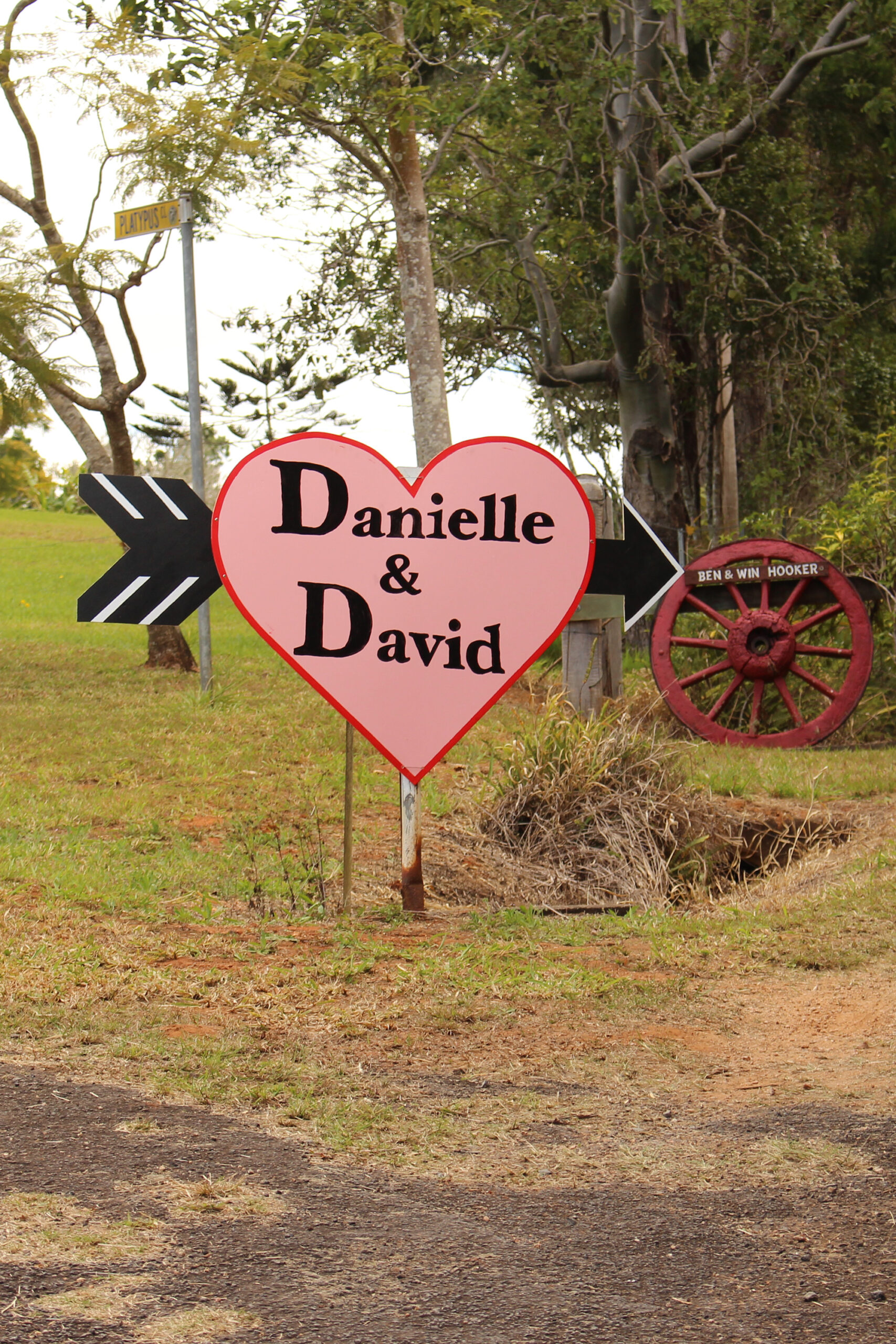 Danielle_David_Rustic-Vintage-Wedding_SBS_028