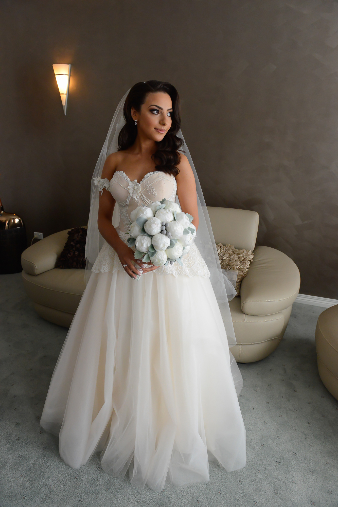 Dena_Mahmoud_White-Wedding_010