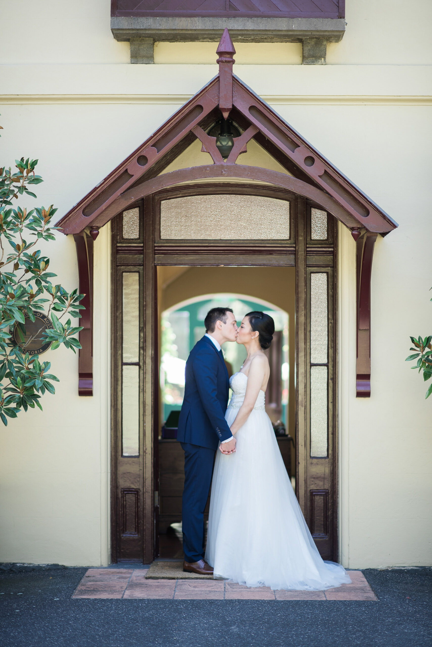 Ellen_Josh_Elegant-Garden-Wedding_028