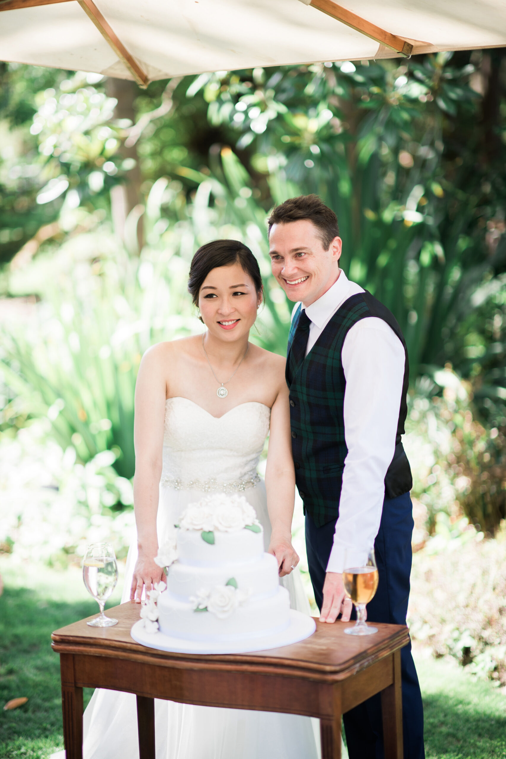 Ellen_Josh_Elegant-Garden-Wedding_SBS_035