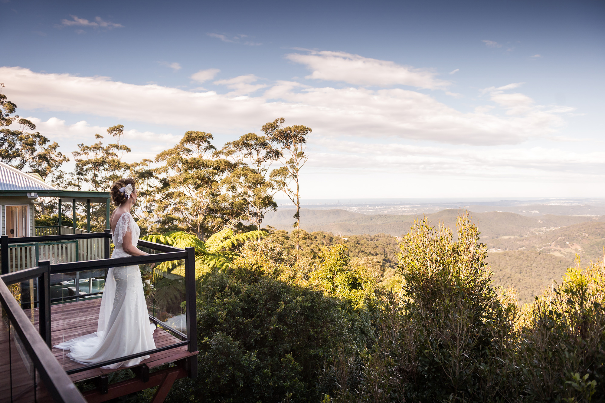 Emily_Adam_Romantic-Vintage-Wedding_012