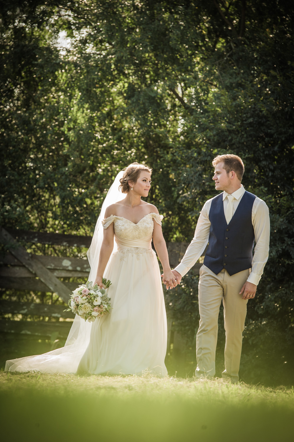 Emily_Rhys_Country-Chic-Wedding_039