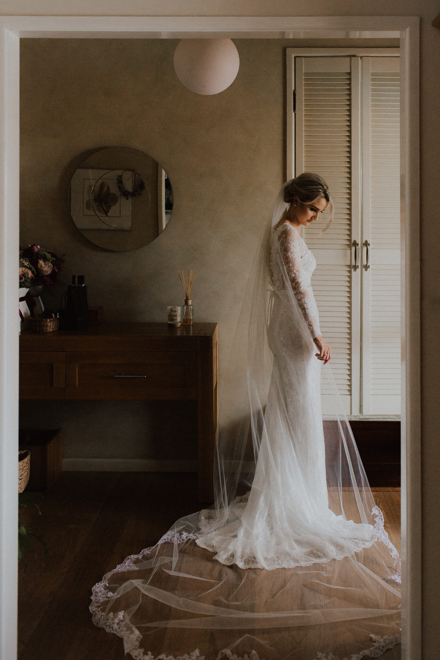 Emma_Mark_Rustic-Wedding_Bulb-Creative_014