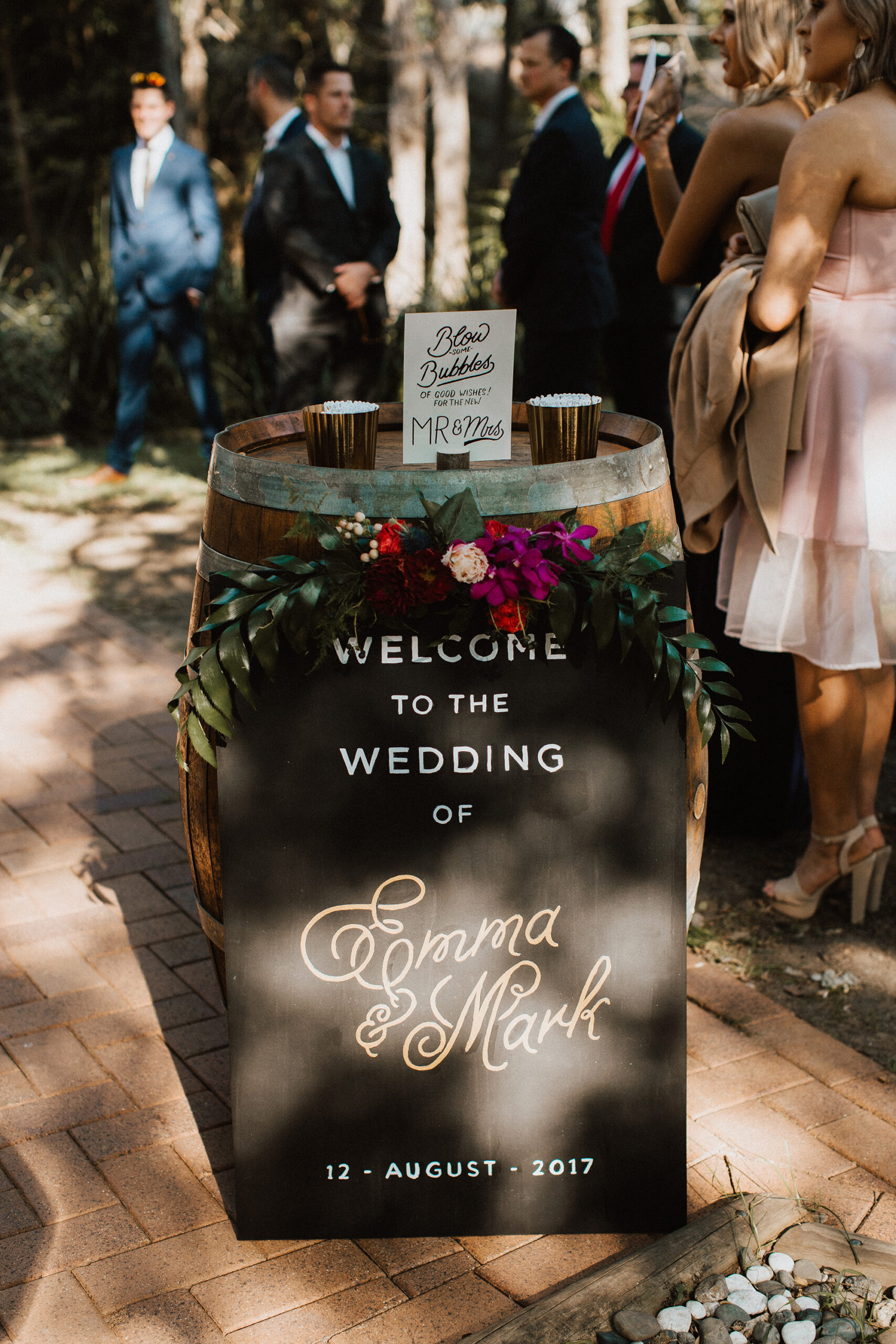 Emma_Mark_Rustic-Wedding_Bulb-Creative_SBS_017