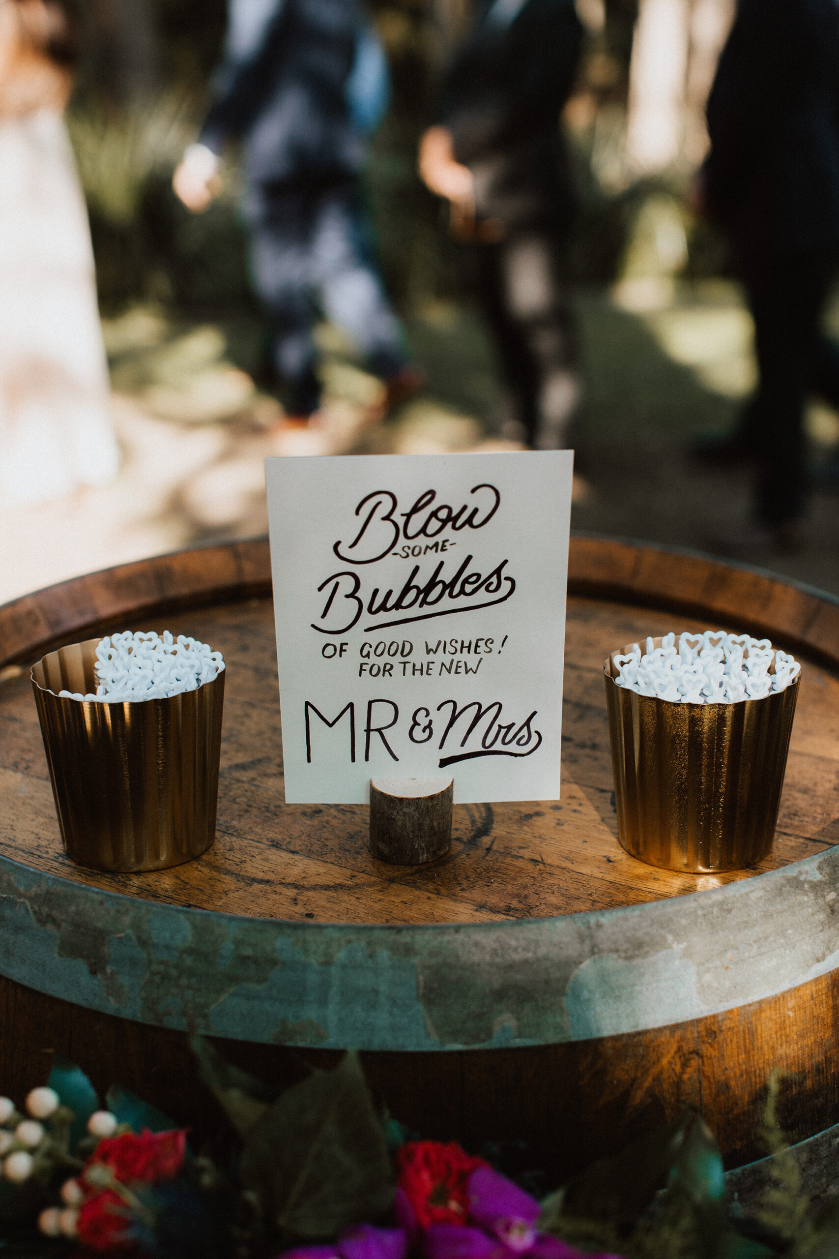 Emma_Mark_Rustic-Wedding_Bulb-Creative_SBS_018