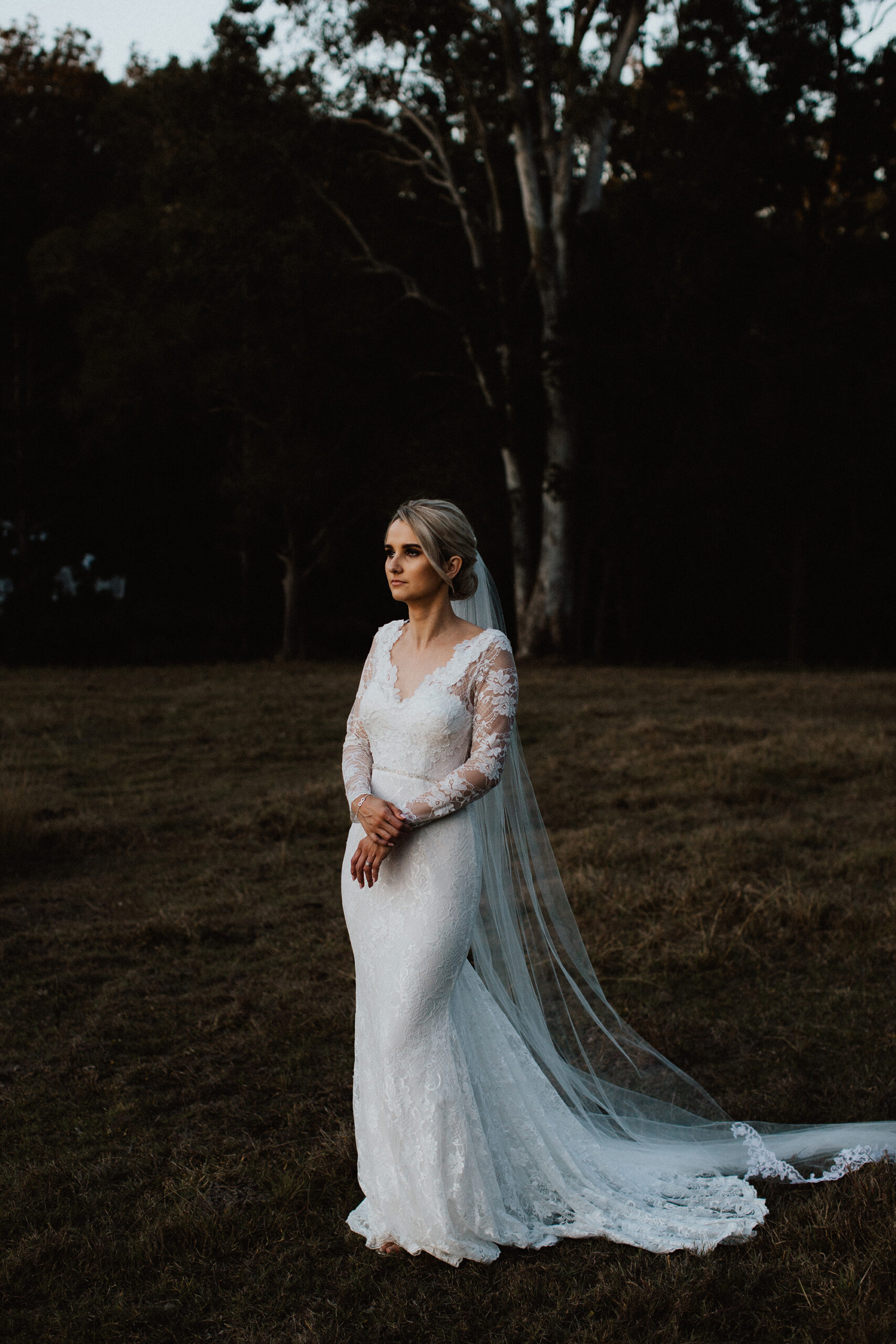 Emma_Mark_Rustic-Wedding_Bulb-Creative_SBS_034