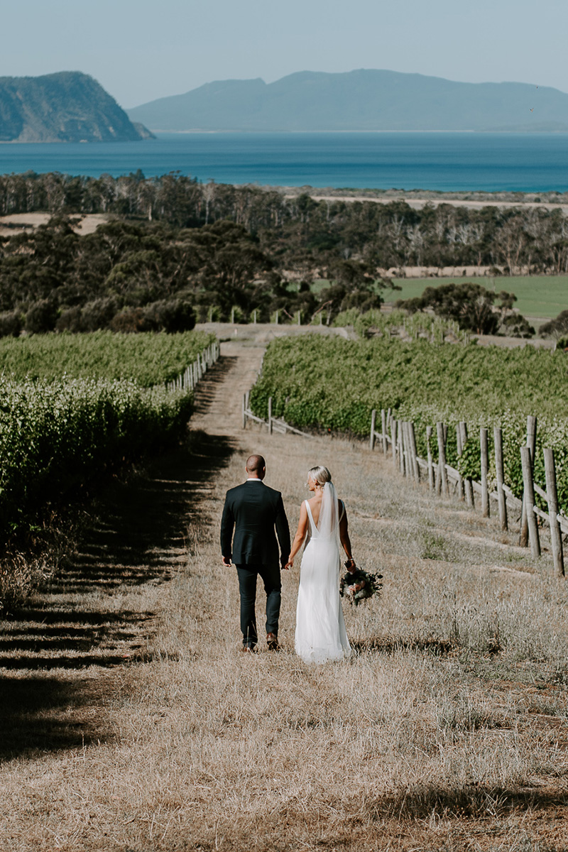 Erin Jye Elegant Farm Wedding Sophie Sullivan Photography SBS 024