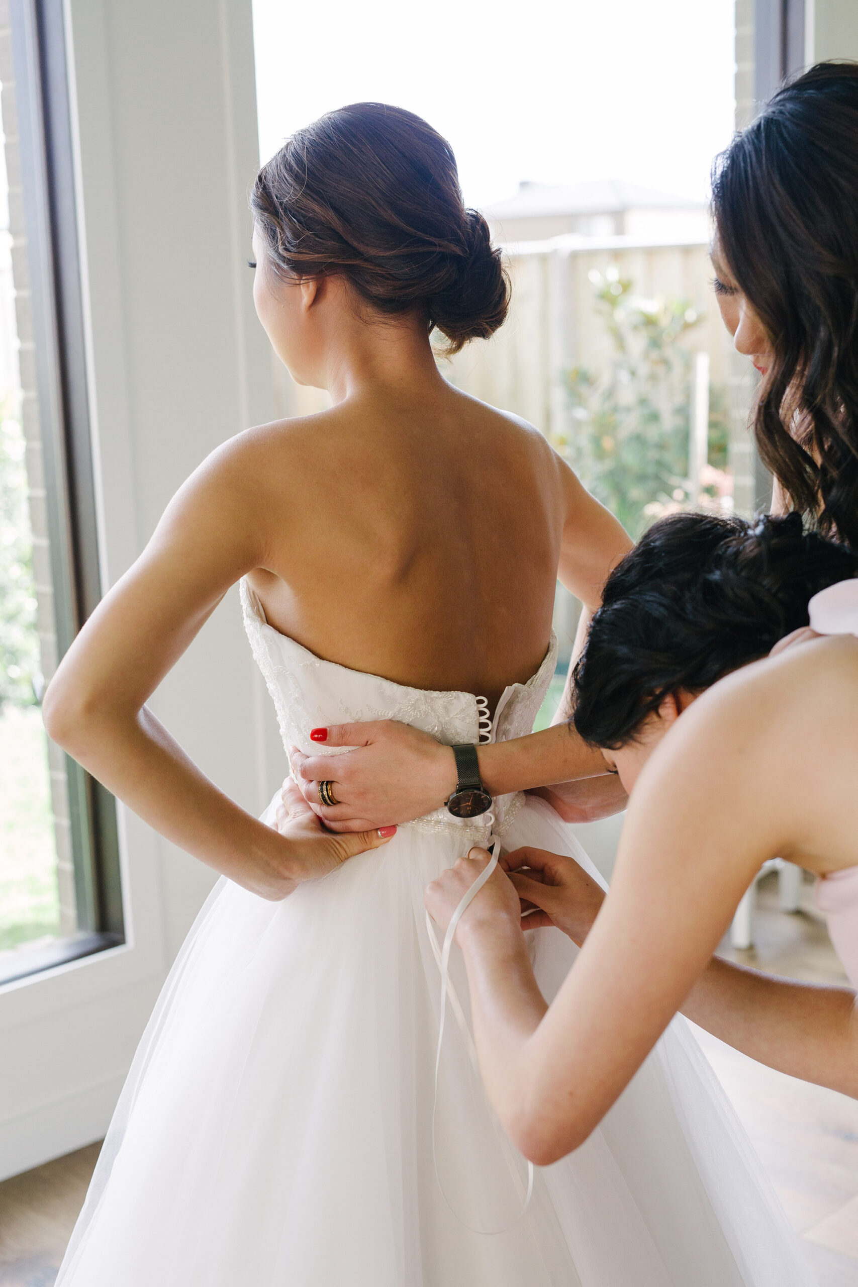 Eve_Phuc_Modern-Elegant-Wedding_Madeleine-Chiller-Photography_SBS_011