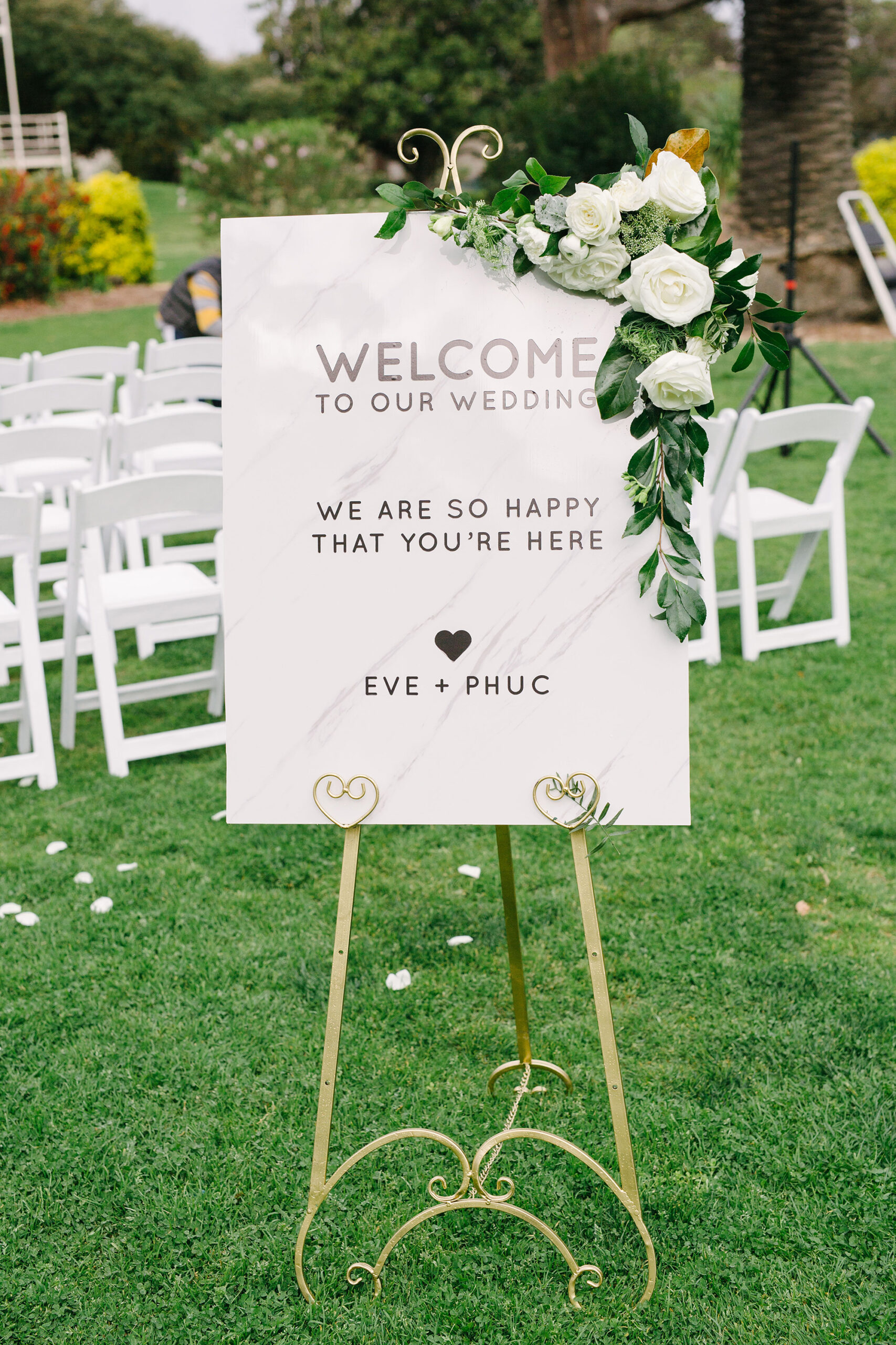 Eve_Phuc_Modern-Elegant-Wedding_Madeleine-Chiller-Photography_SBS_013