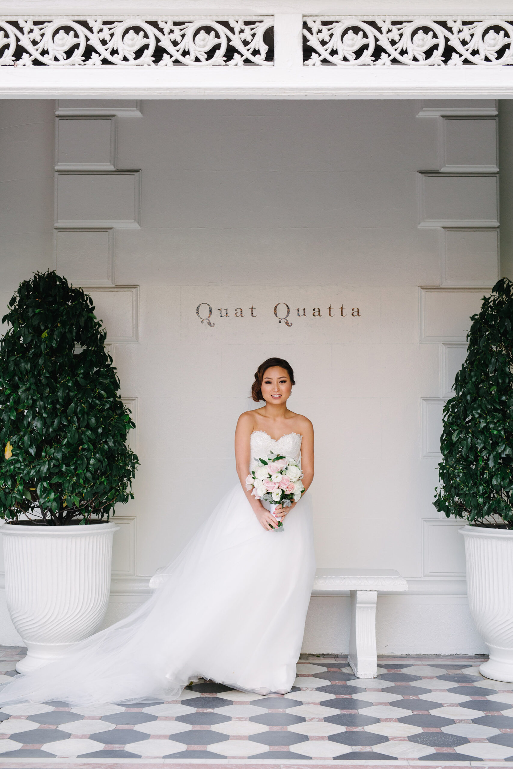 Eve_Phuc_Modern-Elegant-Wedding_Madeleine-Chiller-Photography_SBS_027