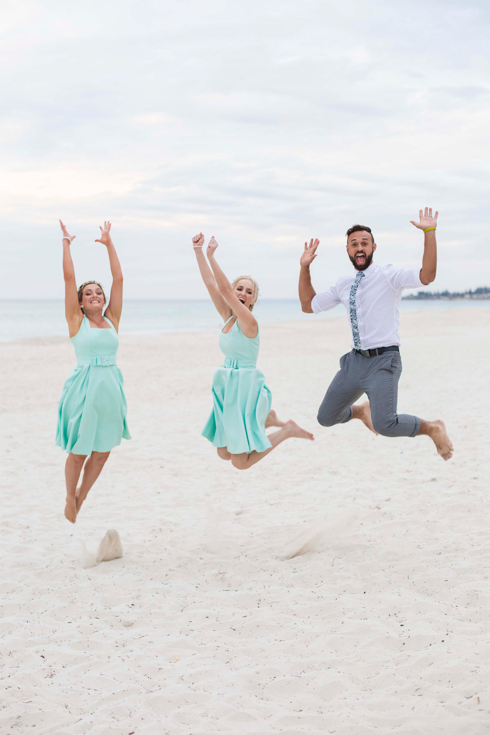 Georgia_Tim_Vintage-Beach-Wedding_SBS_007