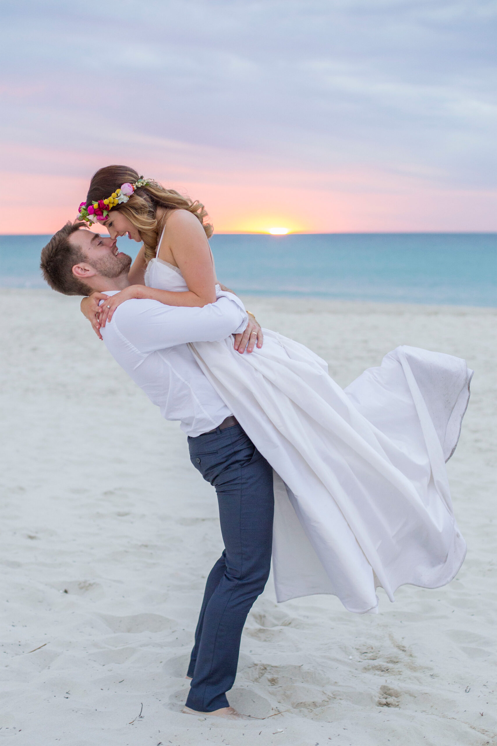 Georgia_Tim_Vintage-Beach-Wedding_SBS_008