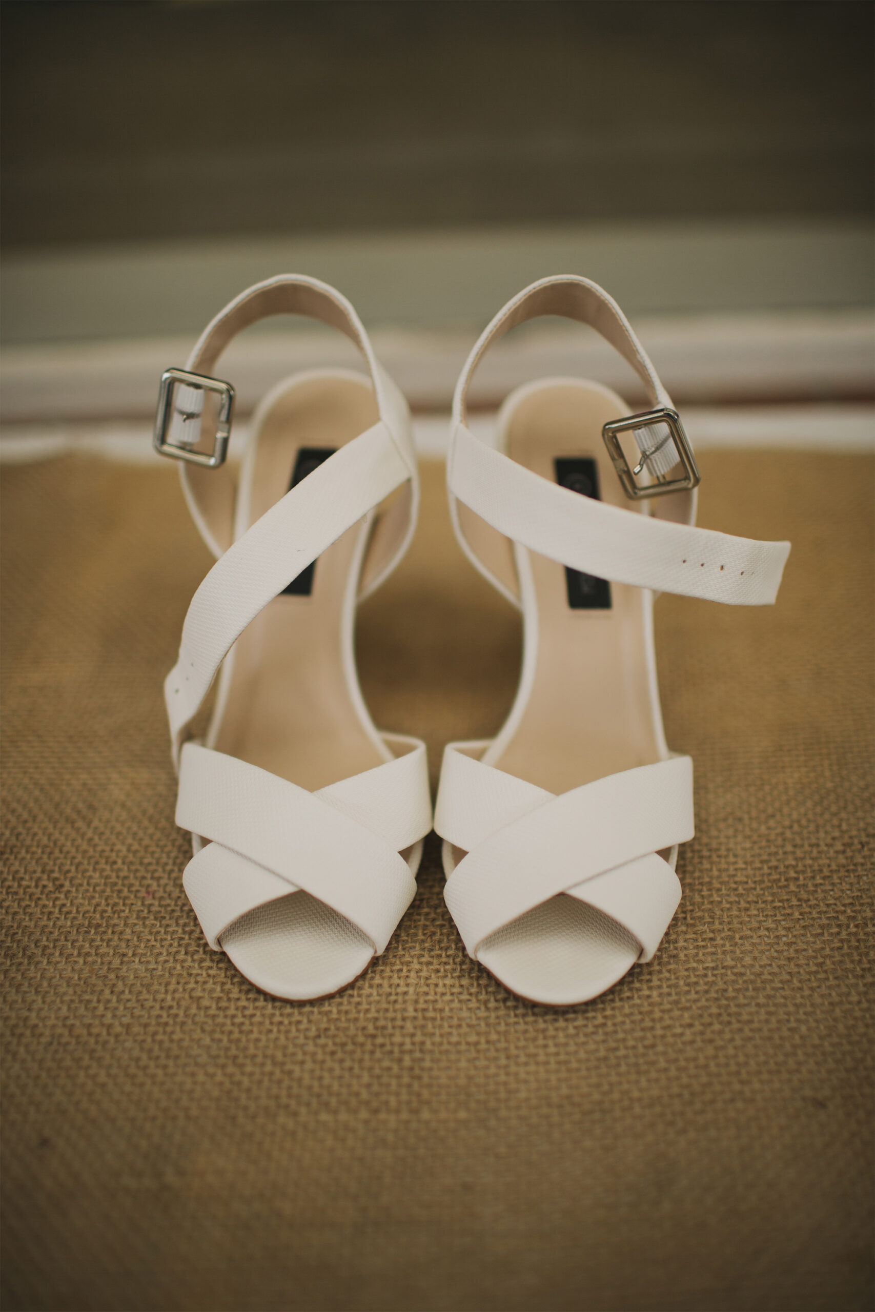 Georgia_Tim_Vintage-Beach-Wedding_SBS_016