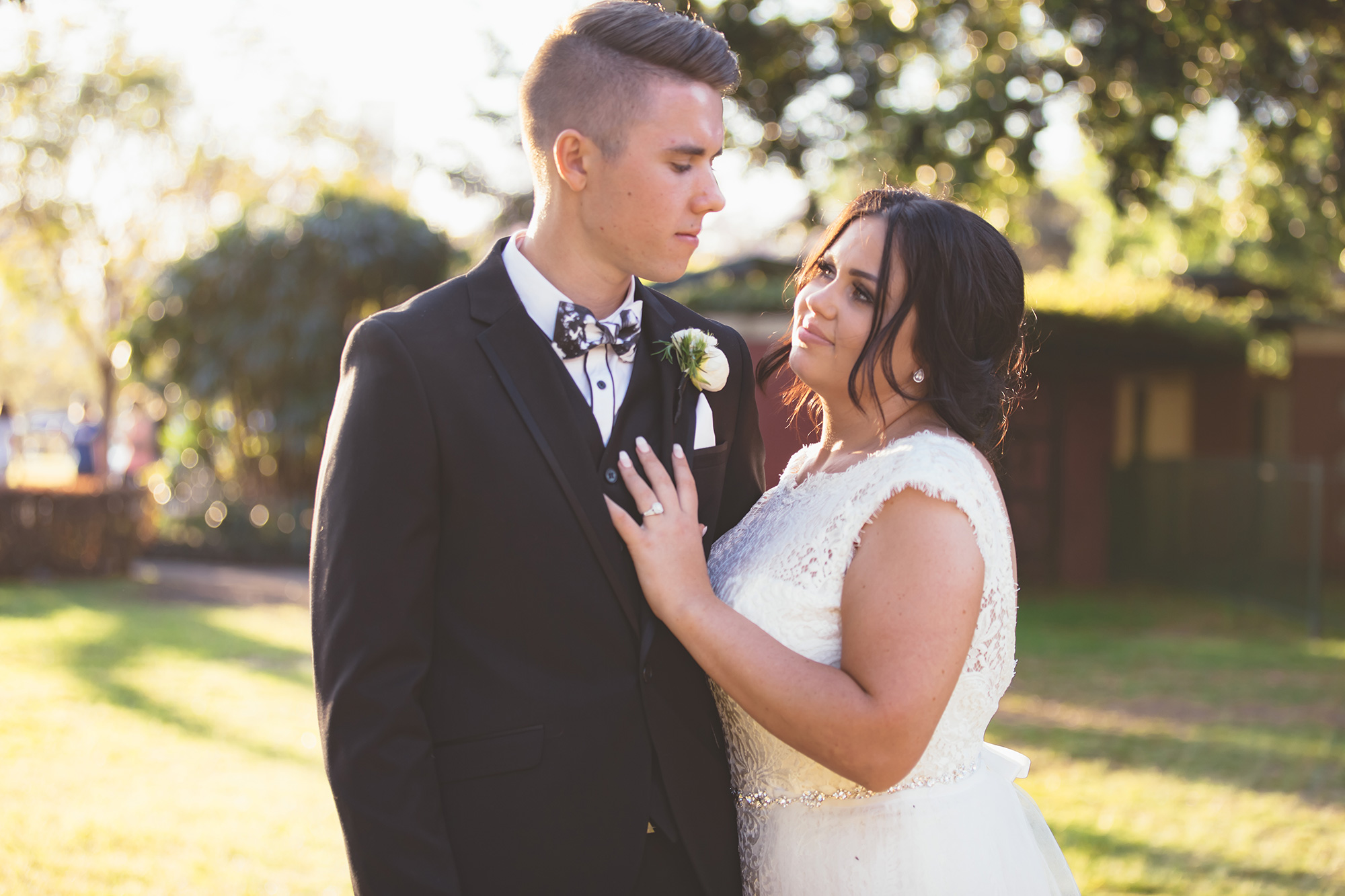 Hannah_Hayden_Modern-Elegant-Wedding_010