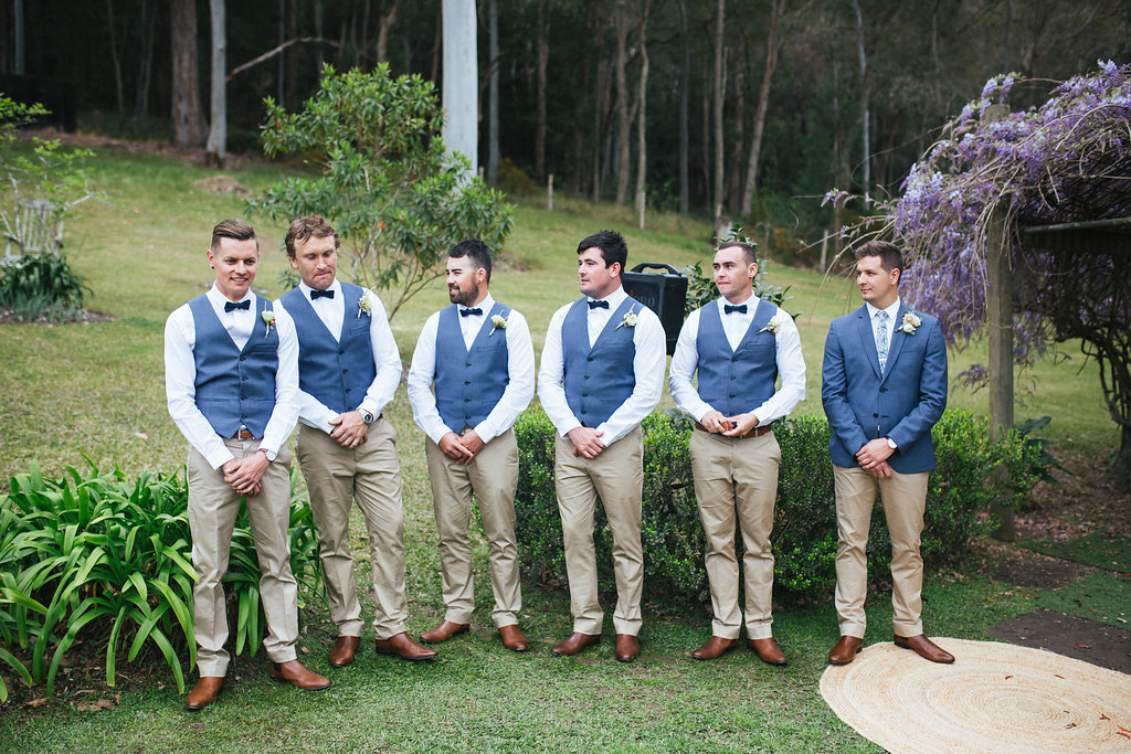 Hannah_Kane_Vintage-Country-Wedding_015