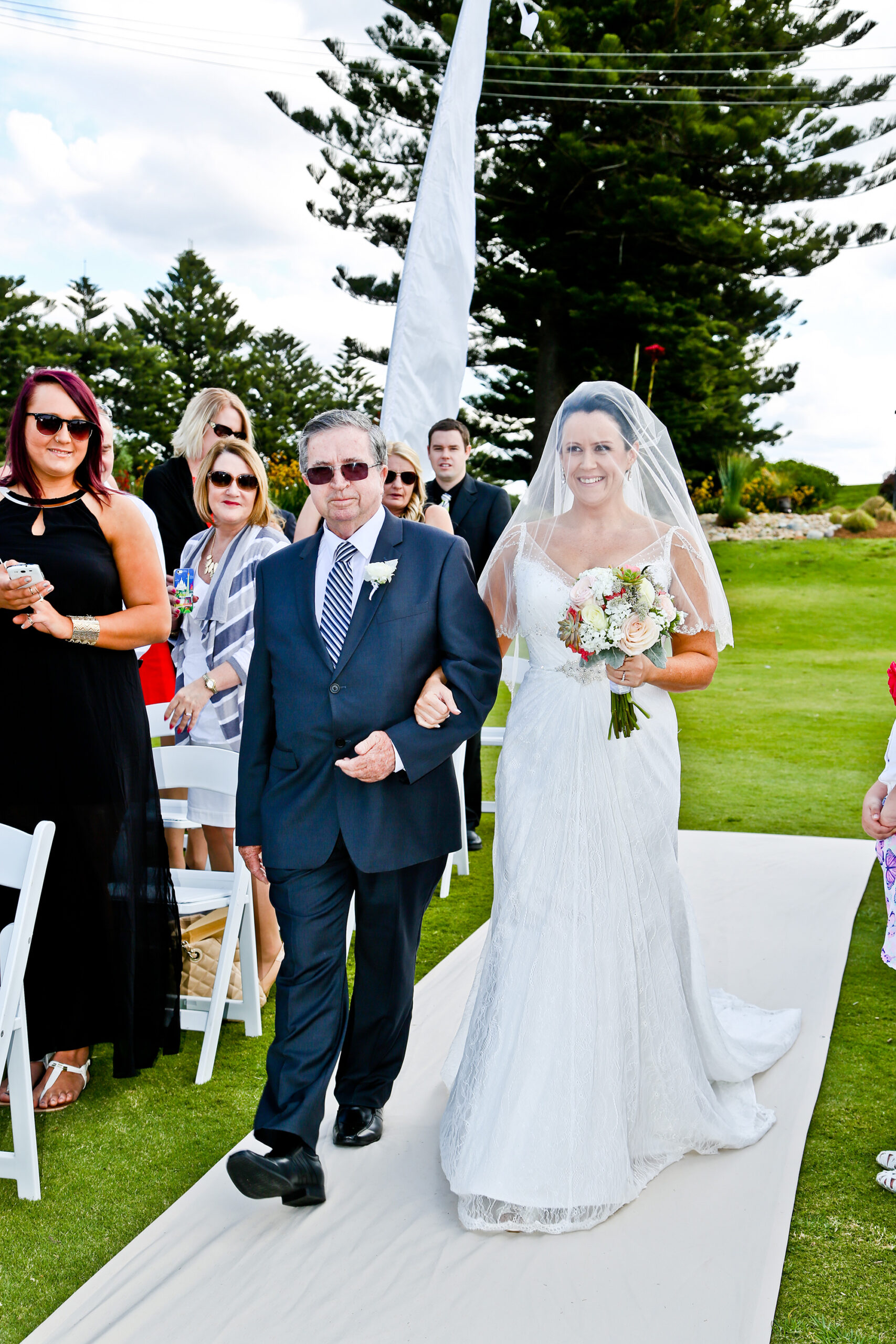 Helen_Nick_Beach-Wedding_010