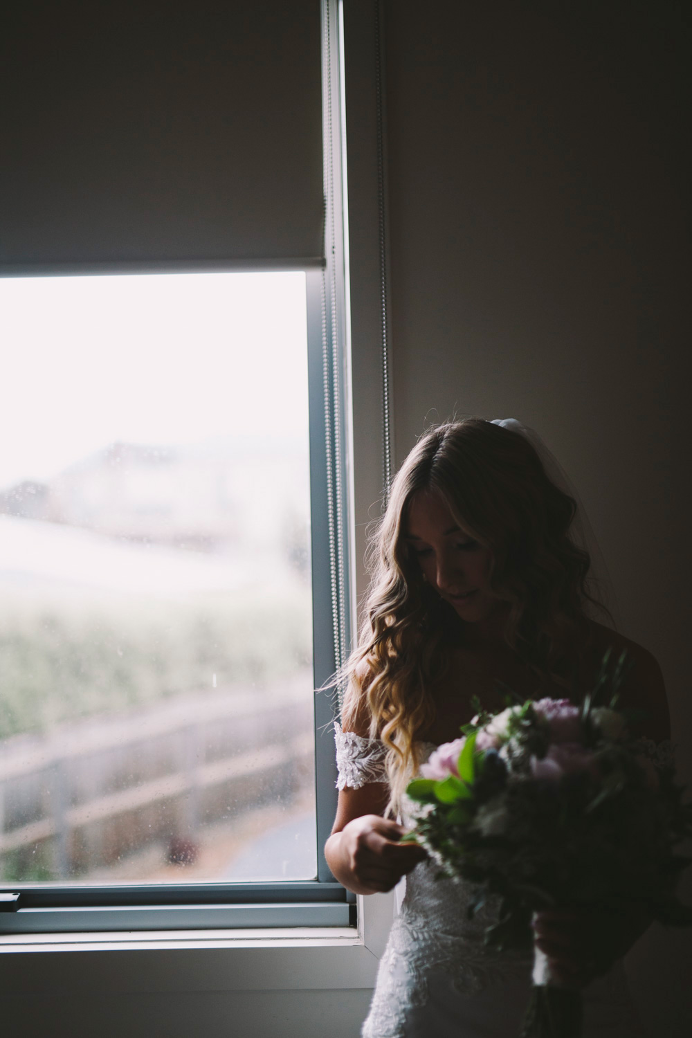 Holly_Jesse_Romantic-Rustic-Wedding_Lavan-Photography_008
