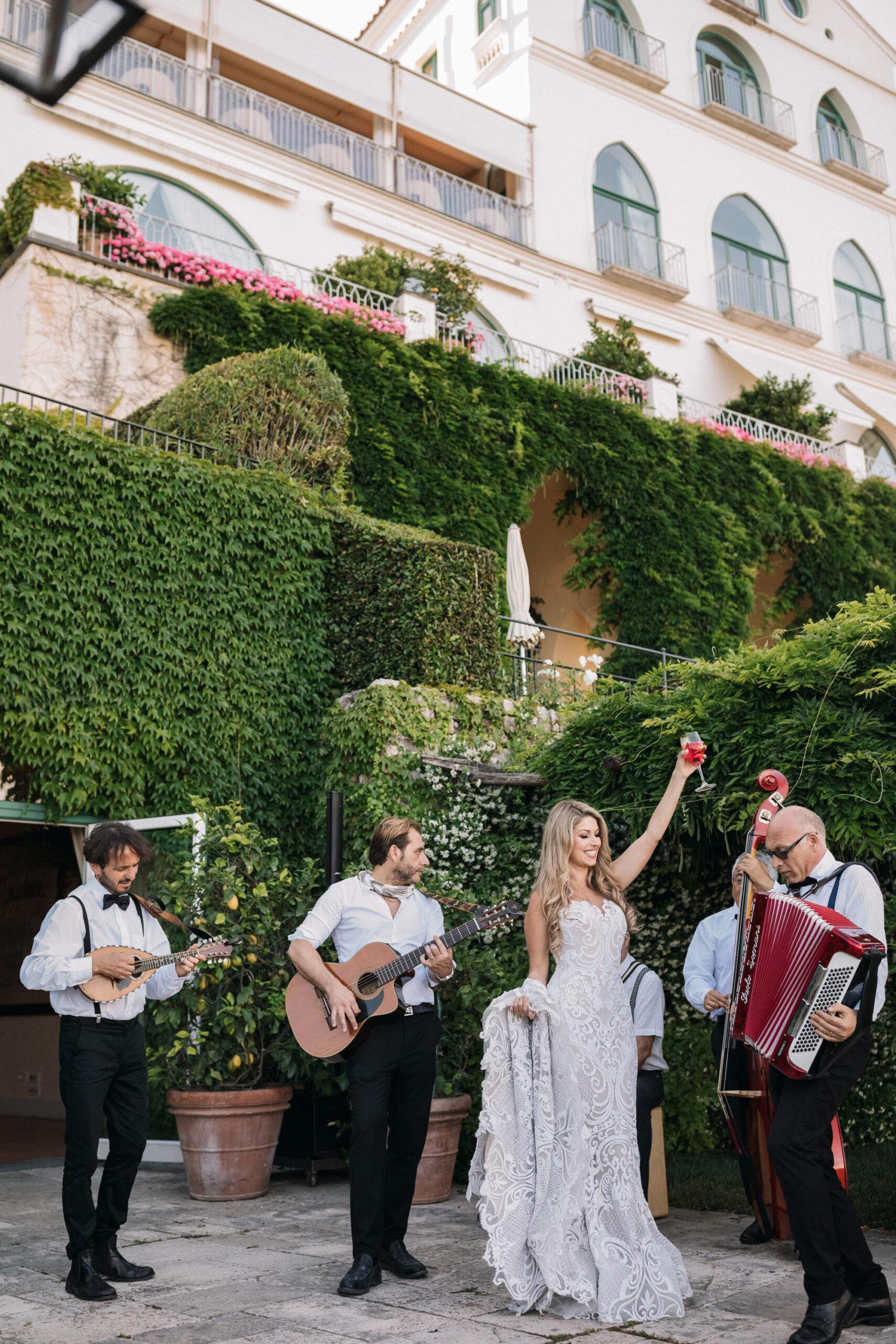 Isabel Robert Romatnic Garden Wedding Andrew Bayda SBS 024 scaled