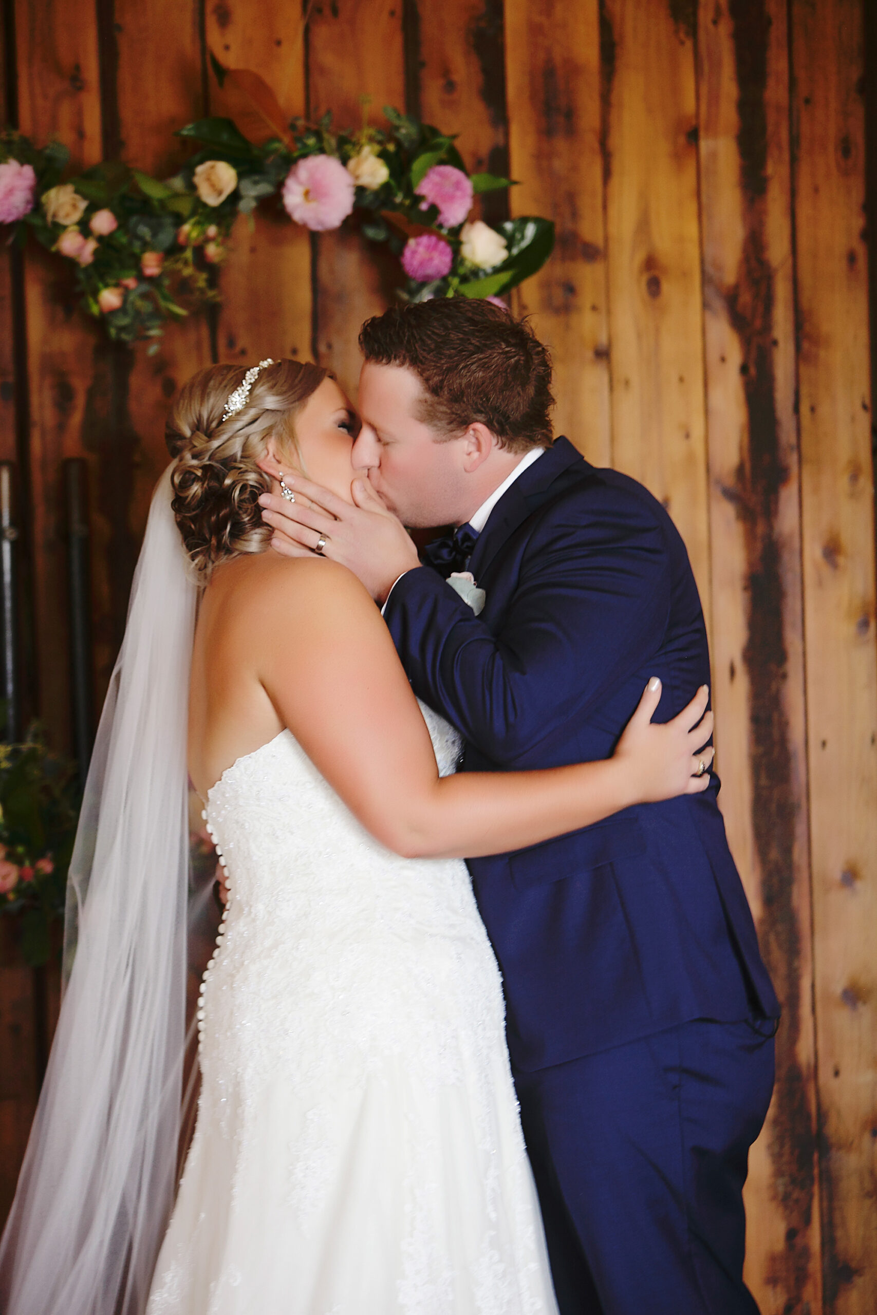 Jayne_Damian_Classic-Country-Wedding_Leanne-Whitley-Photography_039