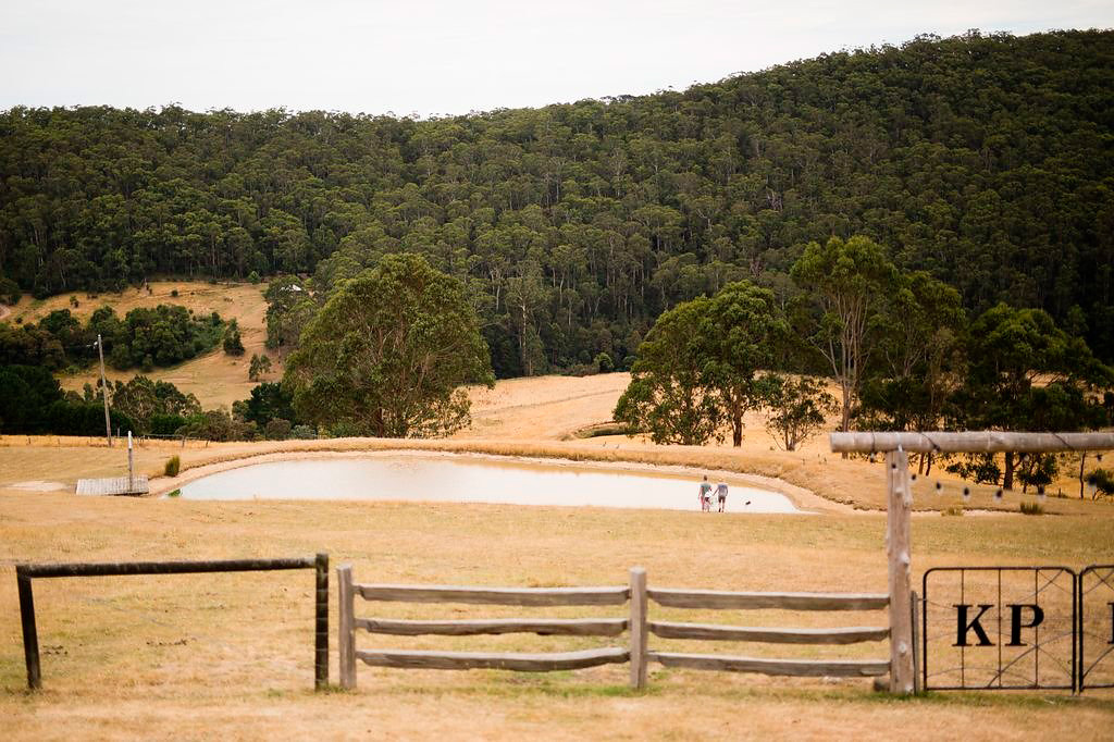 Jemma_Josh_Rustic-Country-Wedding_Ryan-Forster-Photography_006