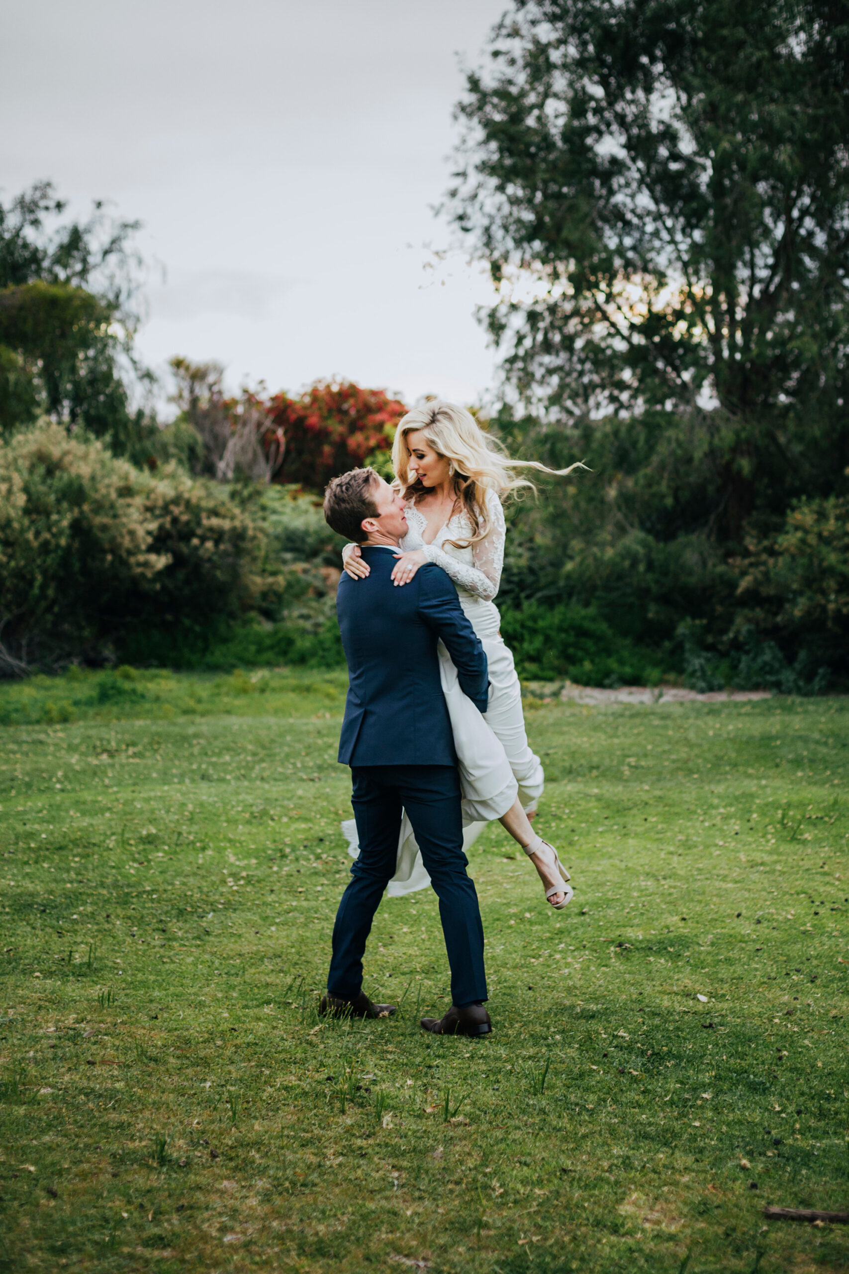 Jemma Ryan Rustic Cave Wedding Simone Addison Photography SBS 032 scaled