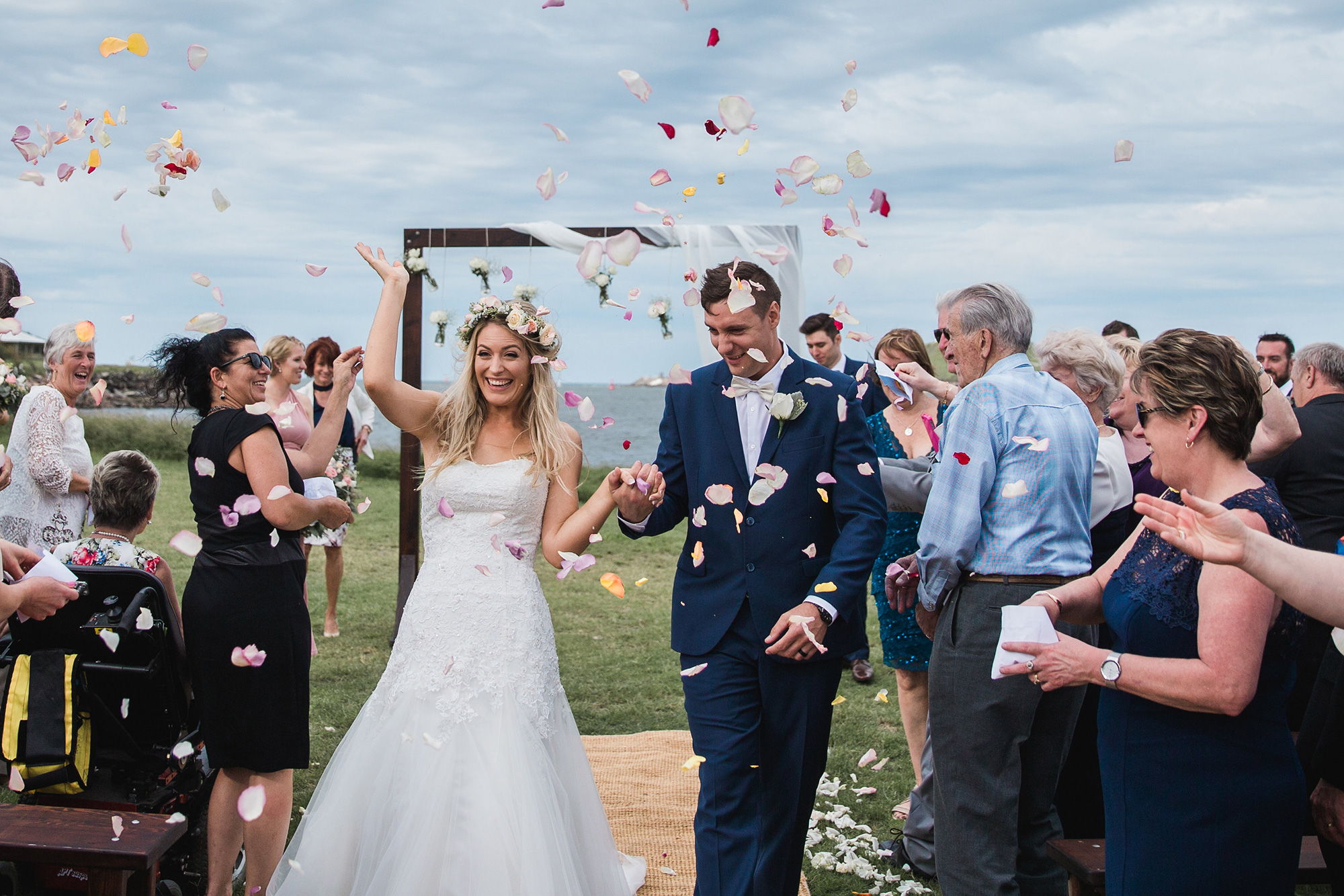 Jen_Mat_Rustic-Floral-Wedding_028