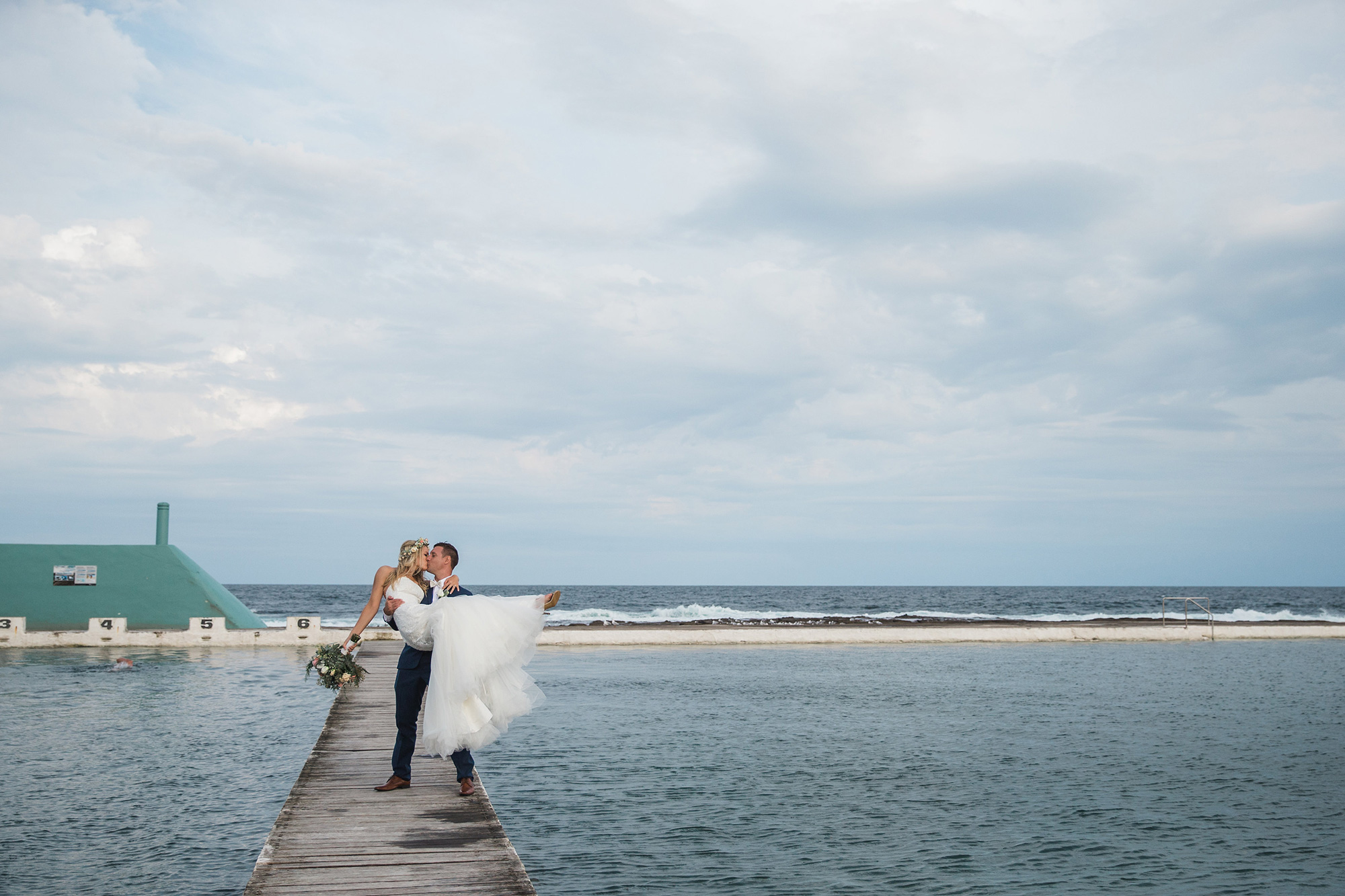 Jen_Mat_Rustic-Floral-Wedding_040