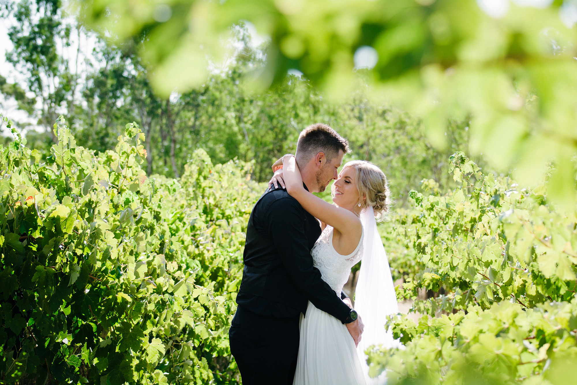 Jessica_Daniel_Rustic-Vineyard-Wedding_033